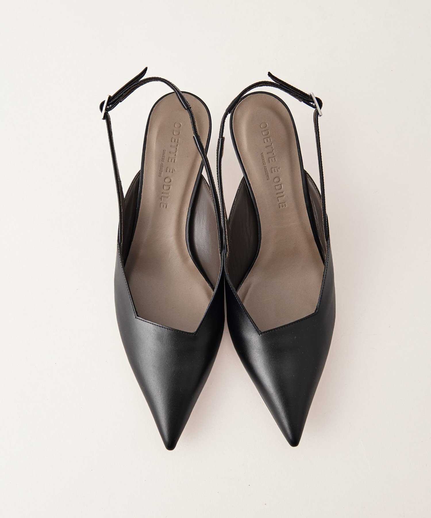 【ユナイテッドアローズ/UNITED ARROWS】のシャープアシンメトリーバックベルト パンプス45↓↑ インテリア・キッズ・メンズ・レディースファッション・服の通販 founy(ファニー) 　ファッション　Fashion　レディースファッション　Fashion for Women　バッグ　Bags　ベルト&ウエストマーク　Belts & Waist Accessories　アシンメトリー　Asymmetrical Style　スクエア　Square, Square Shape　スラックス　Slacks, Dress Pants　タイトスカート　Pencil Skirt, Tight Skirt　トレンド　Trend, Trending Now　ベロア　Velour, Soft Velvet　ミドル　Middle Length, Mid Height　ワイド　Wide, Wide Fit　BLACK|ID: prp329100004651743 ipo3291000000033874189