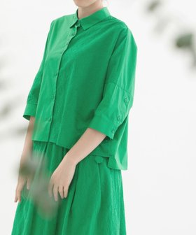 【プードゥドゥ/POU DOU DOU】のエンブロイダリーmiscクロップド6分袖ワイドシャツ 人気、トレンドファッション・服の通販 founy(ファニー) ファッション Fashion レディースファッション Fashion for Women トップス・カットソー Cut & Sew Tops シャツ・ブラウス・オフィスカジュアル Elegant Blouses & Button-Ups エンブロイダリー Embroidery Design クロップド Cropped, Short Length シンプル Simple, Minimal スマート Smart, Elegant セットアップ Set-Up, Coordinated Outfit 人気 Popular, Best Seller バランス Balance, Style Balance フォルム Silhouette, Form ミックス Mix, Mixed Style リラックス Relax, Relaxed Fit ロールアップ Roll-Up, Cuffed Hem ワイド Wide, Wide Fit |ID:prp329100004651776