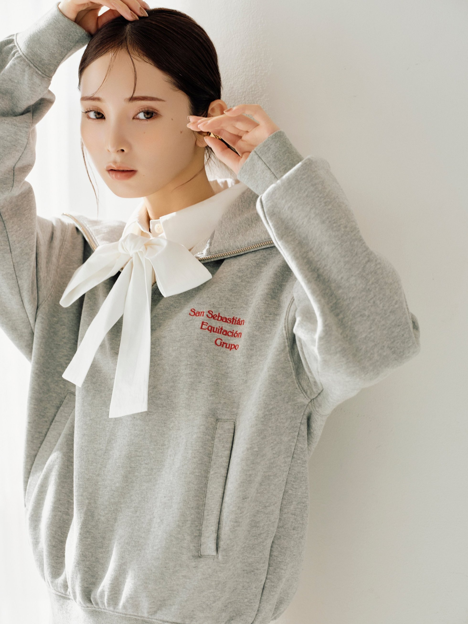 【スナイデル/SNIDEL】のスキッパーロゴスウェット インテリア・キッズ・メンズ・レディースファッション・服の通販 founy(ファニー) 　ファッション　Fashion　レディースファッション　Fashion for Women　トップス・カットソー　Cut & Sew Tops　レディースパーカー・カジュアルフーディー　Casual Hoodies & Sweatshirts　スウェット・クルーネックトップス　Sweatshirts & Crewnecks / Relaxed Fit Sweat Tops　ウェーブ　Wavy Pattern　ヴィンテージ　Vintage Style　ショルダー　Shoulder, Shoulder Strap　ジップ　Zip, Zipper　ストレート　Straight, Straight Cut　スポーティ　Sporty, Casual Athletic　ターコイズ　Turquoise, Blue-Green　デニム　Denim, Jeans Material　トレンド　Trend, Trending Now　ドロップ　Drop Shoulder, Dropped Style　フィット　Fit, Slim Fit　フェミニン　Feminine, Girly　ボトム　Bottoms, Lower Wear　ワンポイント　One Point, Statement Accent　おすすめ　Recommended / Our Picks　GRY[006]|ID: prp329100004651831 ipo3291000000033614378