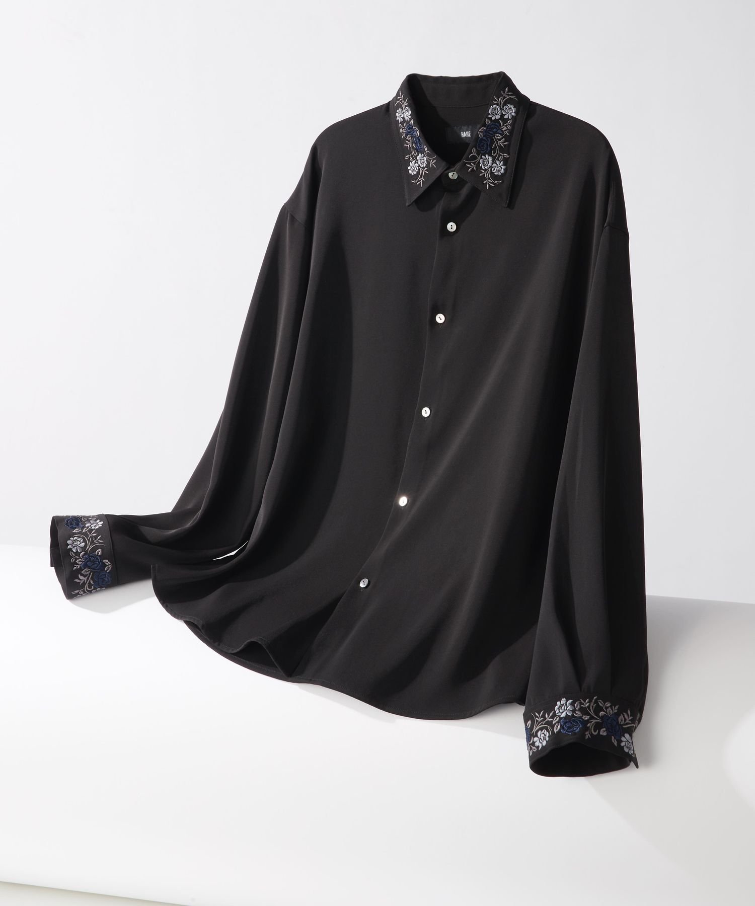 【ハレ/HARE】の【イージーケア機能】TOROMIシシュウシャツ インテリア・キッズ・メンズ・レディースファッション・服の通販 founy(ファニー) 　ファッション　Fashion　レディースファッション　Fashion for Women　トップス・カットソー　Cut & Sew Tops　シャツ・ブラウス・オフィスカジュアル　Elegant Blouses & Button-Ups　インナー　Innerwear　セットアップ　Set-Up, Coordinated Outfit　バランス　Balance, Style Balance　フラワー　Flower, Floral　モチーフ　Motif, Design Theme　無地　Plain, Solid Color　リラックス　Relax, Relaxed Fit　ルーズ　Loose, Oversized　エレガント 上品　Elegant　【セットアップ対応】ブラック09|ID: prp329100004652268 ipo3291000000033837151