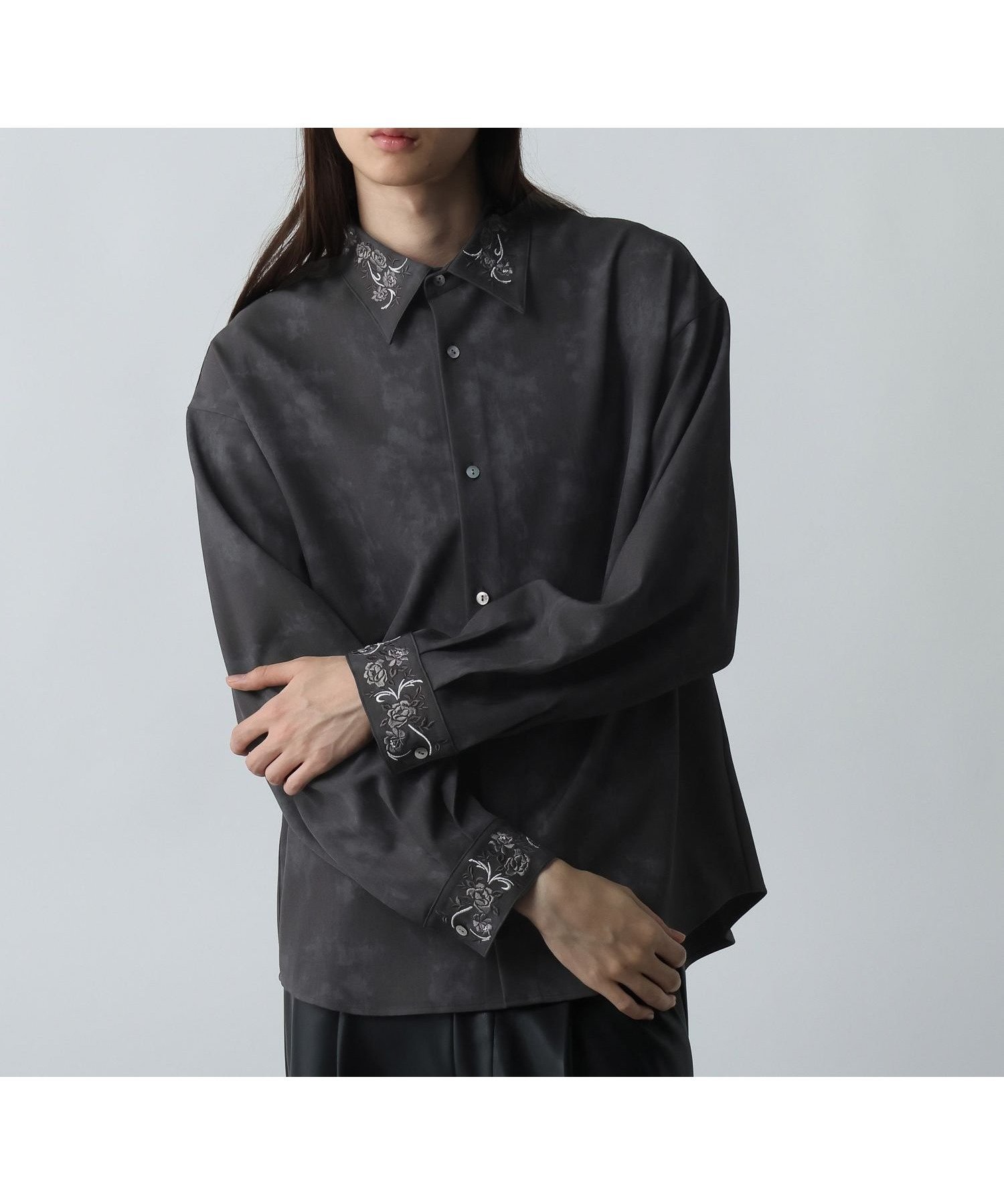 【ハレ/HARE】の【イージーケア機能】TOROMIシシュウシャツ インテリア・キッズ・メンズ・レディースファッション・服の通販 founy(ファニー) ファッション Fashion レディースファッション Fashion for Women トップス・カットソー Cut & Sew Tops シャツ・ブラウス・オフィスカジュアル Elegant Blouses & Button-Ups インナー Innerwear バランス Balance, Style Balance フラワー Flower, Floral モチーフ Motif, Design Theme 無地 Plain, Solid Color リラックス Relax, Relaxed Fit ルーズ Loose, Oversized エレガント 上品 Elegant グレー系その他10|ID: prp329100004652268 ipo3291000000034883013