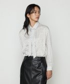 【コムサ/COMME CA】のサテンワッシャーダイヤ小紋柄 ブラウス 人気、トレンドファッション・服の通販 founy(ファニー) ファッション Fashion レディースファッション Fashion for Women トップス・カットソー Cut & Sew Tops シャツ・ブラウス・オフィスカジュアル Elegant Blouses & Button-Ups カフス Cuff Design サテン Satin, Glossy Fabric シンプル Simple, Minimal ジャケット Jacket, Outerwear パウダー Powder, Soft Tone プリント Print, Printed Pattern マニッシュ Mannish, Boyish 無地 Plain, Solid Color ワッシャー Washer, Crinkled Finish エレガント 上品 Elegant ビジネス 仕事 通勤 Business / Work / Commuting thumbnail 02:オフ系|ID: prp329100004652475 ipo3291000000033621833