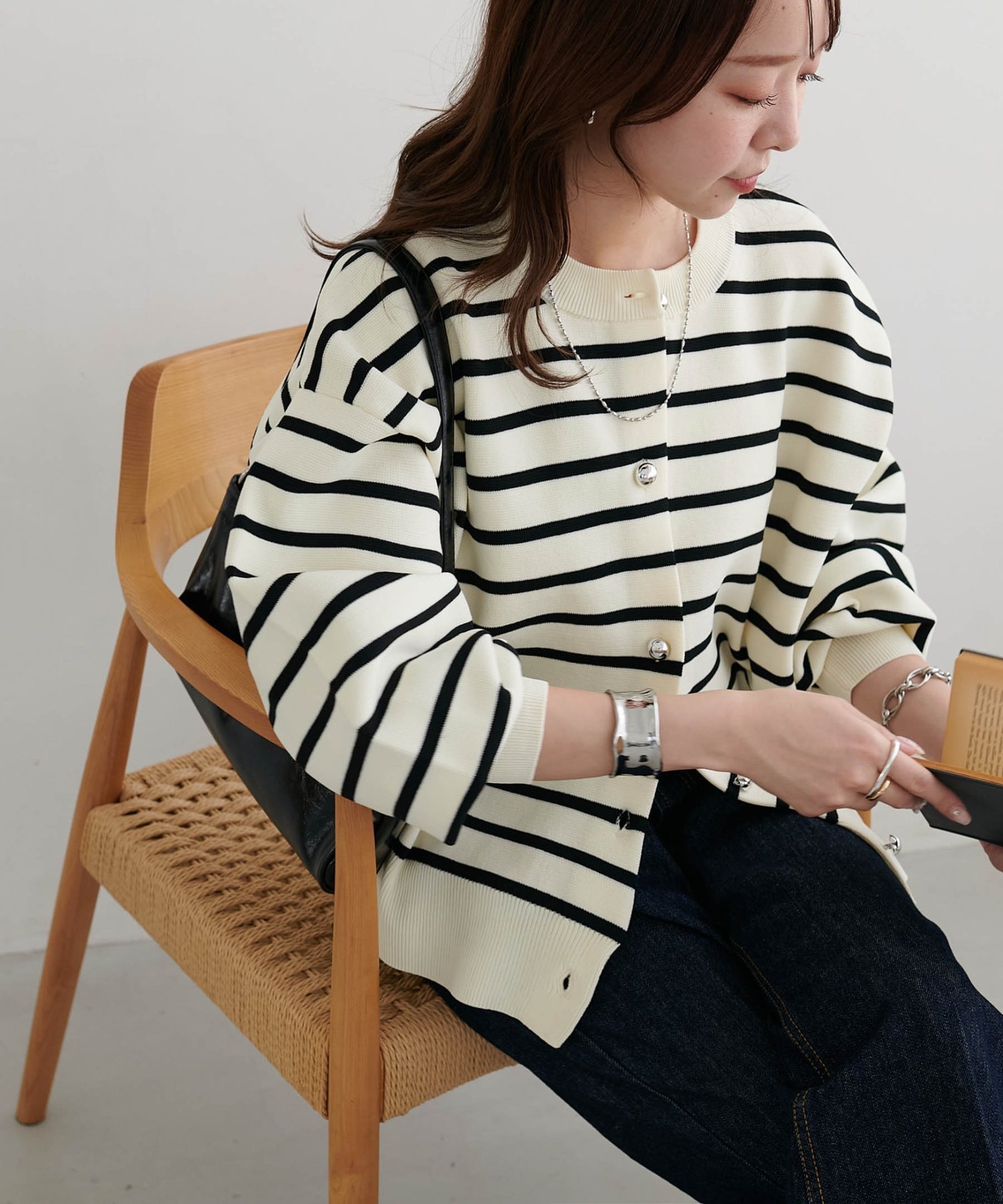 【ディスコート/Discoat】のメタル釦スポンディッシュカーディガン《WEB限定カラーあり》 インテリア・キッズ・メンズ・レディースファッション・服の通販 founy(ファニー) 　ファッション　Fashion　レディースファッション　Fashion for Women　トップス・カットソー　Cut & Sew Tops　カーディガン・羽織り　Layered Style Cardigans　カーディガン　Cardigan, Knitwear　キャミソール　Camisole, Spaghetti Strap Top　キャミワンピース　Cami Dress, Slip Dress　スウェット / スエット　Sweatshirt, Sweatwear　スラックス　Slacks, Dress Pants　タートル　Turtleneck, Turtle Collar　タートルネック　Turtleneck, High Neck　デニム　Denim, Jeans Material　トレンド　Trend, Trending Now　人気　Popular, Best Seller　羽織　Haori, Light Jacket　メタル　Metal, Metal Parts　おすすめ　Recommended / Our Picks　ブラックその他1|ID: prp329100004652481 ipo3291000000035537283