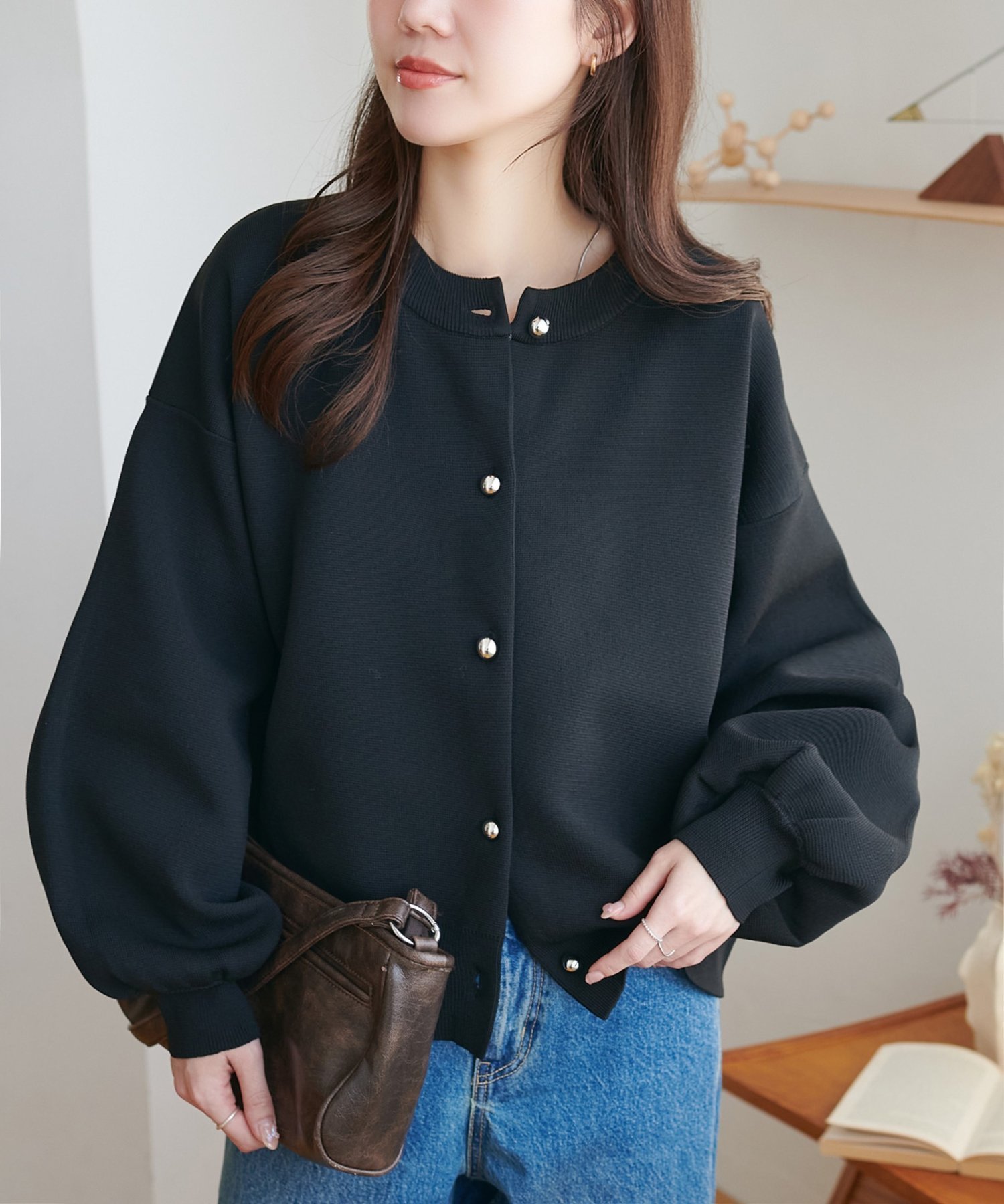 【ディスコート/Discoat】のメタル釦スポンディッシュカーディガン《WEB限定カラーあり》 インテリア・キッズ・メンズ・レディースファッション・服の通販 founy(ファニー) 　ファッション　Fashion　レディースファッション　Fashion for Women　トップス・カットソー　Cut & Sew Tops　カーディガン・羽織り　Layered Style Cardigans　カーディガン　Cardigan, Knitwear　キャミソール　Camisole, Spaghetti Strap Top　キャミワンピース　Cami Dress, Slip Dress　スウェット / スエット　Sweatshirt, Sweatwear　スラックス　Slacks, Dress Pants　タートル　Turtleneck, Turtle Collar　タートルネック　Turtleneck, High Neck　デニム　Denim, Jeans Material　トレンド　Trend, Trending Now　人気　Popular, Best Seller　羽織　Haori, Light Jacket　メタル　Metal, Metal Parts　おすすめ　Recommended / Our Picks　ブラック|ID: prp329100004652481 ipo3291000000035537286