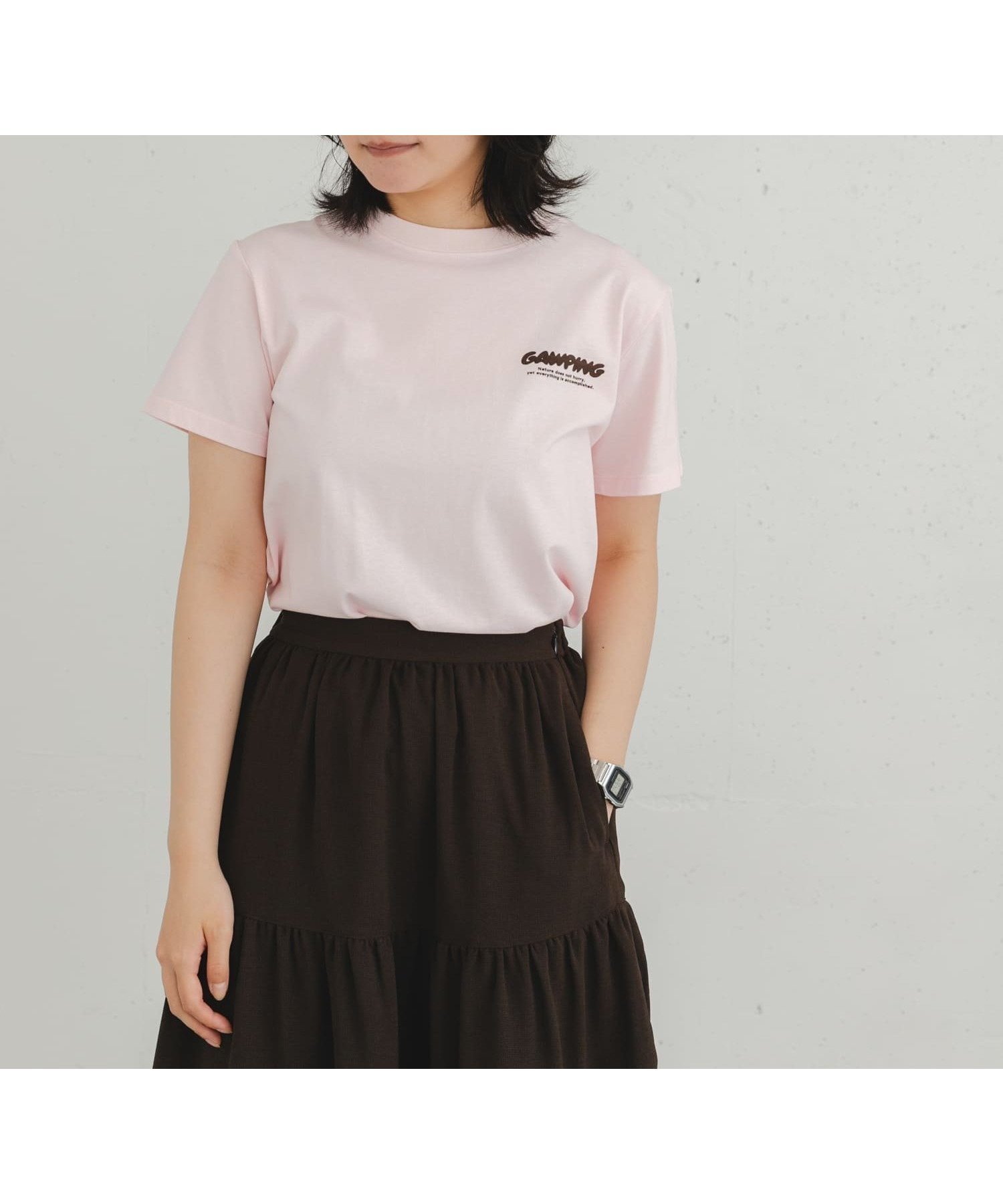 【アーバンリサーチ ドアーズ/URBAN RESEARCH DOORS】の製品染GAWPINGロゴTシャツ インテリア・キッズ・メンズ・レディースファッション・服の通販 founy(ファニー) 　ファッション　Fashion　レディースファッション　Fashion for Women　トップス・カットソー　Cut & Sew Tops　シャツ・ブラウス・オフィスカジュアル　Elegant Blouses & Button-Ups　ロングTシャツ・Tシャツ　Longline T-Shirts & Tees　2025年　2025　2025春夏・S/S　Spring/Summer 2025 SS25　インナー　Innerwear　コンパクト　Compact, Small Size　シンプル　Simple, Minimal　フィット　Fit, Slim Fit　プリント　Print, Printed Pattern　ヴィンテージ　Vintage Style　今季　This Season, Current Season　夏　Summer　S/S・春夏　SS, Spring/Summer, Warm Season　ピンク|ID: prp329100004652737 ipo3291000000033623895