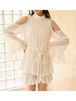 【スナイデル/SNIDEL】のコールドショルダーセットアップ 人気、トレンドファッション・服の通販 founy(ファニー) ファッション Fashion レディースファッション Fashion for Women セットアップ Matching Sets ウェーブ Wavy Pattern エレガント 上品 Elegant ギャザー Gathered, Ruffled 今季 This Season, Current Season シアー Sheer, See-Through シフォン Chiffon, Lightweight Fabric ショート Short, Short Length シンプル Simple, Minimal スリーブ Sleeve, Long Sleeve / Short Sleeve セットアップ Set-Up, Coordinated Outfit チュニック Tunic, Long Top 定番 Standard, Basic Item 人気 Popular, Best Seller バランス Balance, Style Balance フェミニン Feminine, Girly フリル Frill, Ruffle フレア Flare, Flared おすすめ Recommended / Our Picks |ID:prp329100004652830