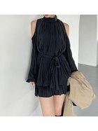 【スナイデル/SNIDEL】のコールドショルダーセットアップ 人気、トレンドファッション・服の通販 founy(ファニー) ファッション Fashion レディースファッション Fashion for Women セットアップ Matching Sets ウェーブ Wavy Pattern エレガント 上品 Elegant ギャザー Gathered, Ruffled 今季 This Season, Current Season シアー Sheer, See-Through シフォン Chiffon, Lightweight Fabric ショート Short, Short Length シンプル Simple, Minimal スリーブ Sleeve, Long Sleeve / Short Sleeve セットアップ Set-Up, Coordinated Outfit チュニック Tunic, Long Top 定番 Standard, Basic Item 人気 Popular, Best Seller バランス Balance, Style Balance フェミニン Feminine, Girly フリル Frill, Ruffle フレア Flare, Flared おすすめ Recommended / Our Picks thumbnail BLK[009]|ID: prp329100004652830 ipo3291000000033625004