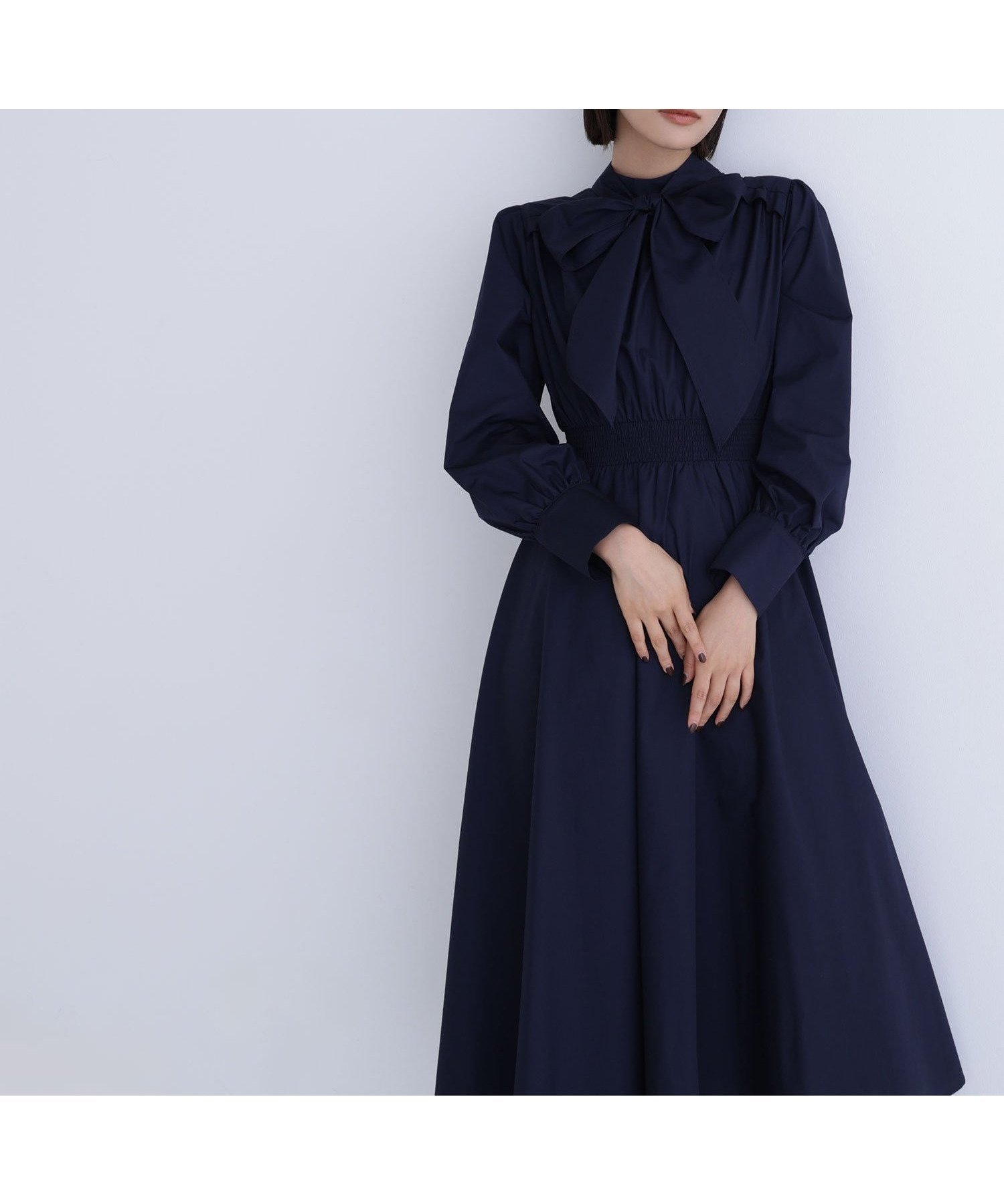 【ナチュラル ビューティー ベーシック/NATURAL BEAUTY BASIC】の2wayボウタイギャザーワンピース インテリア・キッズ・メンズ・レディースファッション・服の通販 founy(ファニー) 　ファッション　Fashion　レディースファッション　Fashion for Women　ワンピース　Dresses　シャーリング　Shirring, Ruched　スタンド　Stand Collar, Upright Stand　フリル　Frill, Ruffle　ブロード　Broadcloth, Fine Cotton　ヨーク　Yoke, Yoke Design　リボン　Ribbon, Bow　ループ　Loop, Loop Knit　ネイビー|ID: prp329100004653019 ipo3291000000033627000