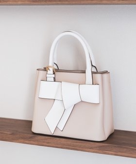 【ミスティ ウーマン/mysty woman】のリボンモチーフバッグ 人気、トレンドファッション・服の通販 founy(ファニー) ファッション Fashion レディースファッション Fashion for Women バッグ Bags ショルダー Shoulder, Shoulder Strap フォルム Silhouette, Form リボン Ribbon, Bow |ID:prp329100004653062
