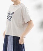 【プードゥドゥ/POU DOU DOU】のCloche USコットンユーカリプリントTシャツ 人気、トレンドファッション・服の通販 founy(ファニー) ファッション Fashion レディースファッション Fashion for Women トップス・カットソー Cut & Sew Tops シャツ・ブラウス・オフィスカジュアル Elegant Blouses & Button-Ups ロングTシャツ・Tシャツ Longline T-Shirts & Tees アメリカン American Style ヴィンテージ Vintage Style シンプル Simple, Minimal スマート Smart, Elegant 人気 Popular, Best Seller フォルム Silhouette, Form プリント Print, Printed Pattern ミリタリー Military, Army Style リラックス Relax, Relaxed Fit thumbnail ライトグレー|ID: prp329100004653073 ipo3291000000033627730