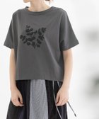 【プードゥドゥ/POU DOU DOU】のCloche USコットンユーカリプリントTシャツ 人気、トレンドファッション・服の通販 founy(ファニー) ファッション Fashion レディースファッション Fashion for Women トップス・カットソー Cut & Sew Tops シャツ・ブラウス・オフィスカジュアル Elegant Blouses & Button-Ups ロングTシャツ・Tシャツ Longline T-Shirts & Tees アメリカン American Style ヴィンテージ Vintage Style シンプル Simple, Minimal スマート Smart, Elegant 人気 Popular, Best Seller フォルム Silhouette, Form プリント Print, Printed Pattern ミリタリー Military, Army Style リラックス Relax, Relaxed Fit thumbnail ダークグレー|ID: prp329100004653073 ipo3291000000033627732