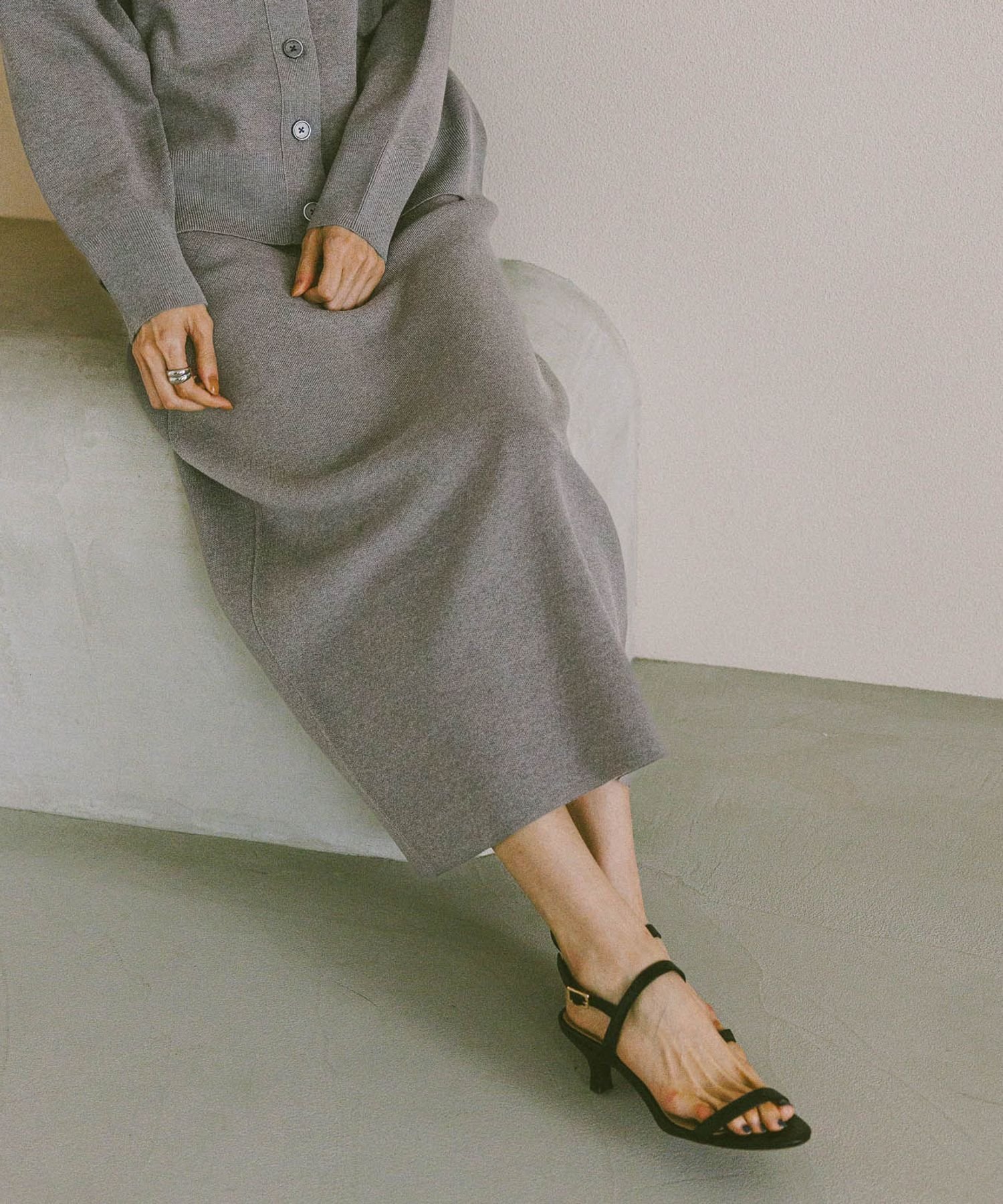 【グローバルワーク/GLOBAL WORK】のスウェットライクニットナロースカート/571364 インテリア・キッズ・メンズ・レディースファッション・服の通販 founy(ファニー) 　ファッション　Fashion　レディースファッション　Fashion for Women　スカート　Skirts　おすすめ　Recommended / Our Picks　ジャカード／ジャガード　Jacquard, Woven Pattern　セットアップ　Set-Up, Coordinated Outfit　ダブル　Double, Double-Breasted　パッチ　Patch, Appliqué　ポケット　Pocket, Pocket Detail　リラックス　Relax, Relaxed Fit　楽ちん　Easy Fit, Comfortable　ミドルグレー15|ID: prp329100004653337 ipo3291000000034587448