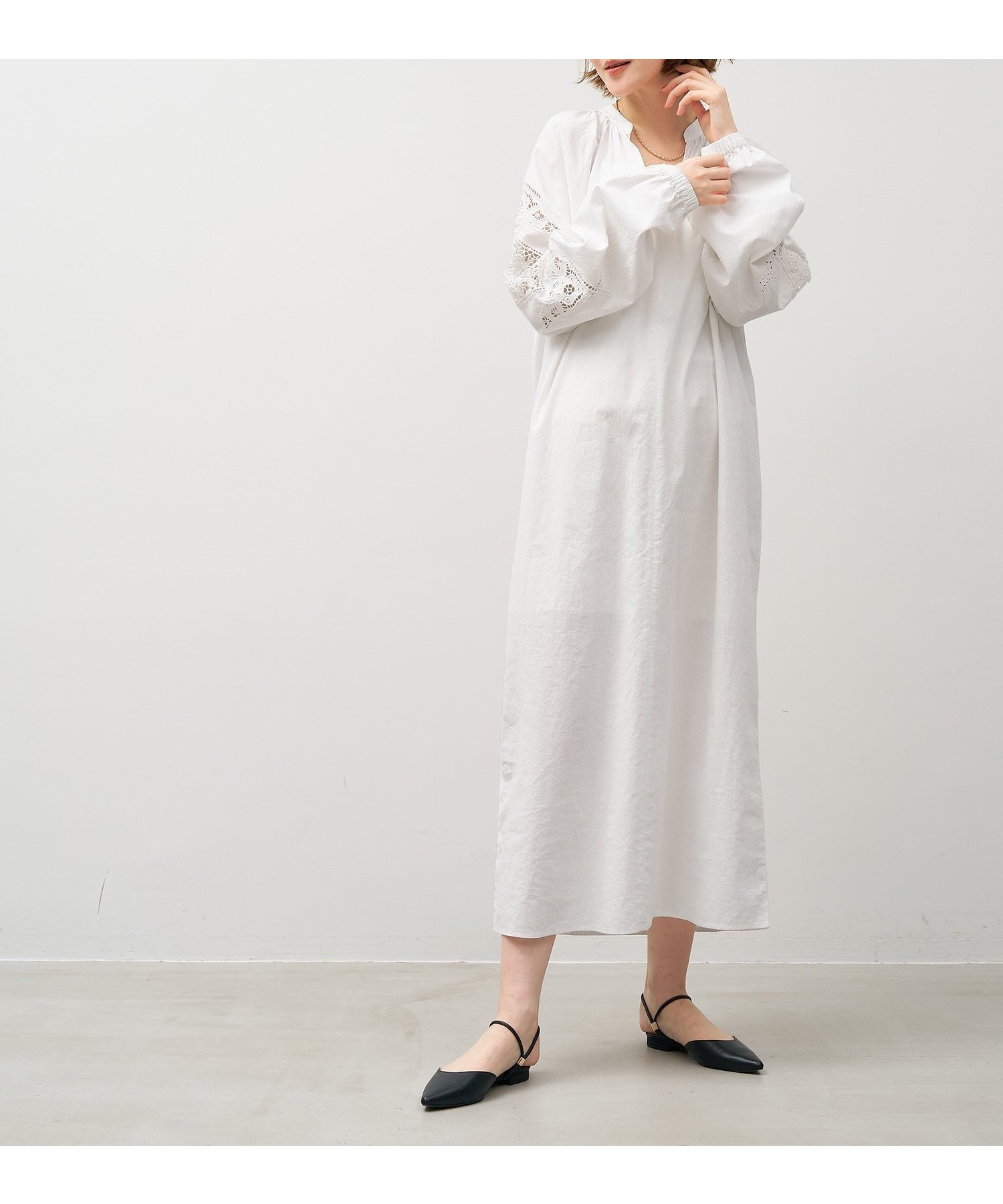 【マイカ ディール/MICA & DEAL】のインド刺繍ギャザーワンピース インテリア・キッズ・メンズ・レディースファッション・服の通販 founy(ファニー) 　ファッション　Fashion　レディースファッション　Fashion for Women　ワンピース　Dresses　インド　Indian Textile　ギャザー　Gathered, Ruffled　ジャケット　Jacket, Outerwear　スリーブ　Sleeve, Long Sleeve / Short Sleeve　バランス　Balance, Style Balance　ポケット　Pocket, Pocket Detail　モチーフ　Motif, Design Theme　ヴィンテージ　Vintage Style　OFF WHITE|ID: prp329100004653374 ipo3291000000033633352
