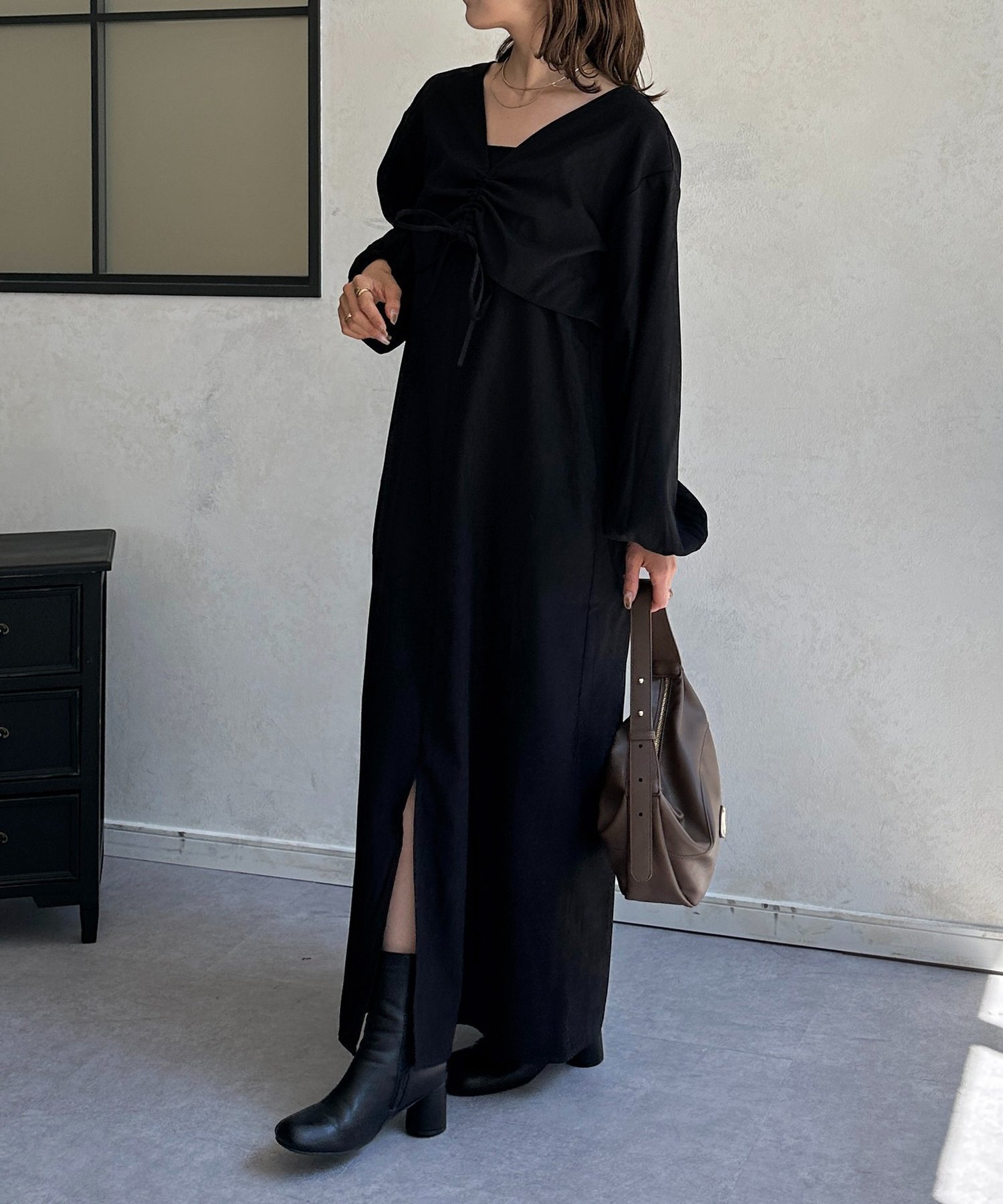 【ゼヴォン/Thevon】のシャーリングボレロ×キャミワンピース インテリア・キッズ・メンズ・レディースファッション・服の通販 founy(ファニー) 　ファッション　Fashion　レディースファッション　Fashion for Women　アウター　Coat / Outerwear Collection　ボレロ・ショート丈ジャケット / ドレス羽織りに　Boleros & Short Jackets　ワンピース　Dresses　キャミソールワンピース　Camisole Dresses　2025年　2025　2025-2026秋冬・A/W　Autumn/Winter 2025–26 AW25–26　キャミワンピース　Cami Dress, Slip Dress　シャーリング　Shirring, Ruched　ショート　Short, Short Length　トレンド　Trend, Trending Now　ボレロ　Bolero, Short Cardigan　ブラック|ID: prp329100004653402 ipo3291000000033633540