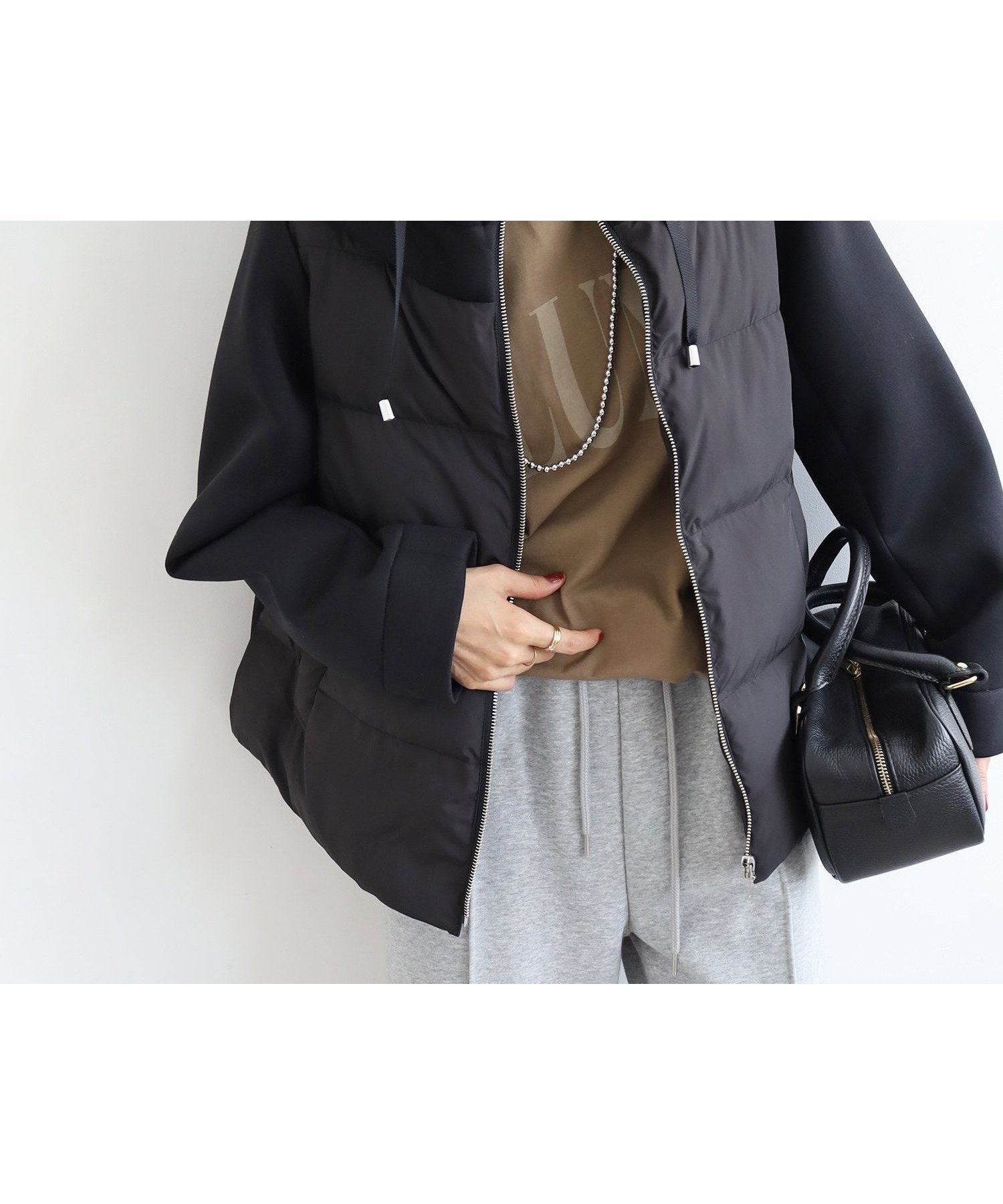 【ルクールブラン/le.coeur blanc】のカットボンディング×スムースタフタショートブルゾン インテリア・キッズ・メンズ・レディースファッション・服の通販 founy(ファニー) 　ファッション　Fashion　レディースファッション　Fashion for Women　アウター　Coat / Outerwear Collection　ブルゾンジャケット・スポーティアウター　Blouson Jackets　おすすめ　Recommended / Our Picks　サロペット　Overalls, Salopette　ショート　Short, Short Length　フェミニン　Feminine, Girly　ブルゾン　Blouson, Bomber Jacket　ボンディング　Bonding, Bonded Fabric　エレガント 上品　Elegant　人気　Popular, Best Seller　今季　This Season, Current Season　ブラック|ID: prp329100004653478 ipo3291000000033634204