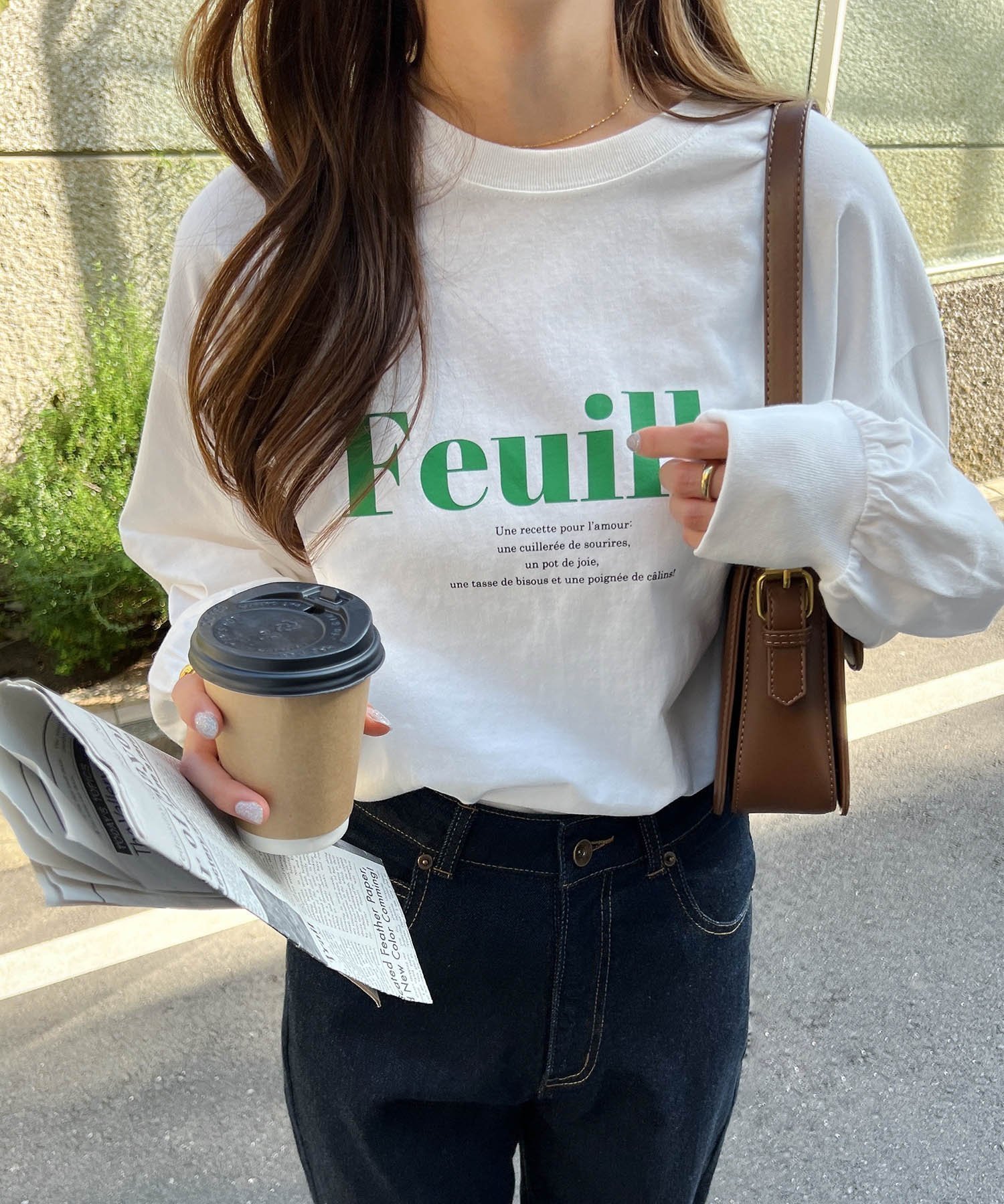 【アンドミー/andme】のコットン天竺フレンチロゴプリント長袖Tシャツ インテリア・キッズ・メンズ・レディースファッション・服の通販 founy(ファニー) 　ファッション　Fashion　レディースファッション　Fashion for Women　トップス・カットソー　Cut & Sew Tops　シャツ・ブラウス・オフィスカジュアル　Elegant Blouses & Button-Ups　ロングTシャツ・Tシャツ　Longline T-Shirts & Tees　おすすめ　Recommended / Our Picks　フレンチ　French, French Style　プリント　Print, Printed Pattern　ベーシック　Basic, Essential　人気　Popular, Best Seller　長袖　Long Sleeve, Full Sleeve　オフホワイト×グリーン|ID: prp329100004653504 ipo3291000000033634606