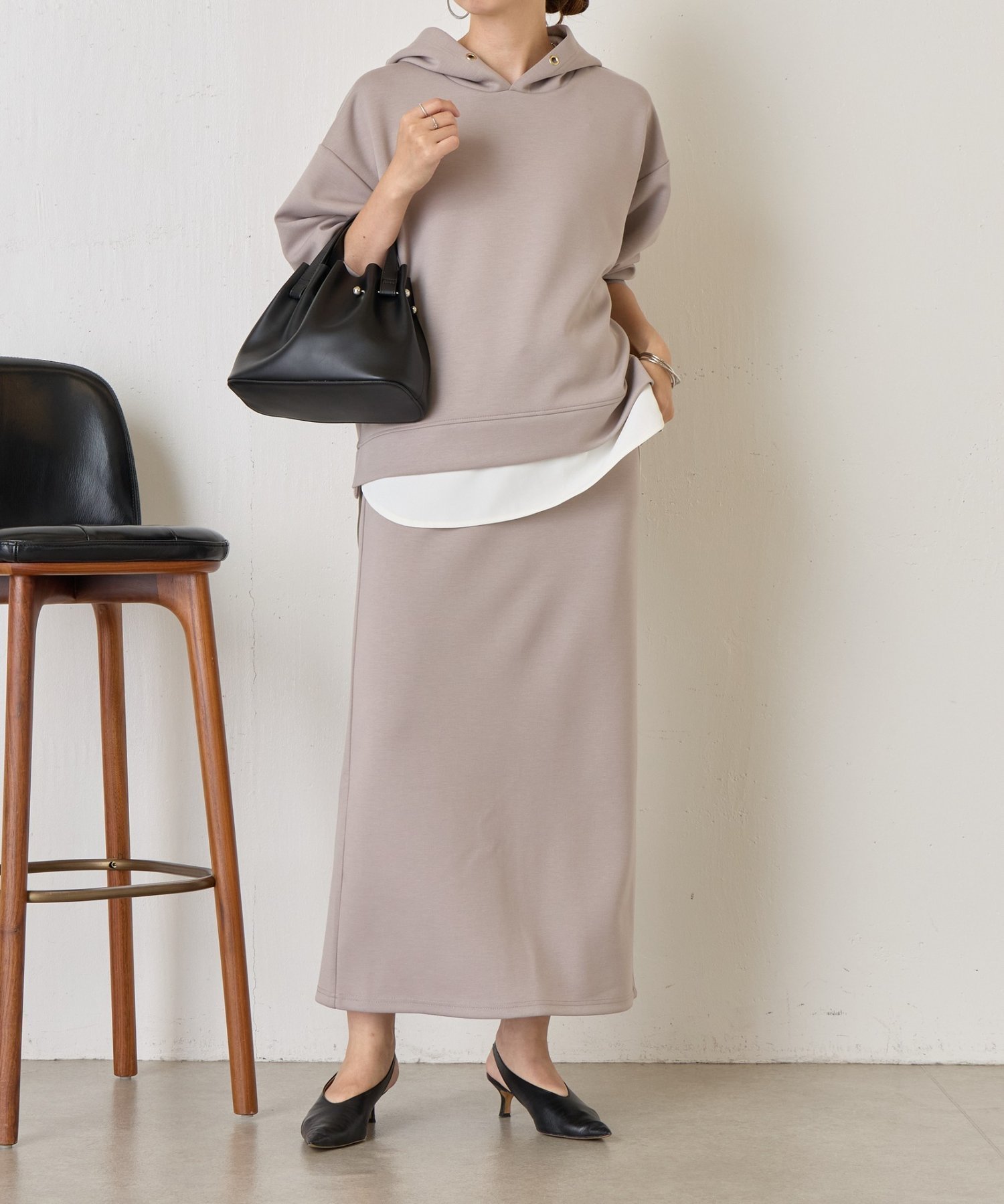 【ジェナ エスパス メルヴェイユ/Jena espace merveilleux】のレイヤードライクセットアップ インテリア・キッズ・メンズ・レディースファッション・服の通販 founy(ファニー) 　ファッション　Fashion　レディースファッション　Fashion for Women　セットアップ　Matching Sets　インナー　Innerwear　シンプル　Simple, Minimal　ストレート　Straight, Straight Cut　スマート　Smart, Elegant　セットアップ　Set-Up, Coordinated Outfit　タイトスカート　Pencil Skirt, Tight Skirt　再入荷　Restock / Back in Stock　おすすめ　Recommended / Our Picks　ベージュ|ID: prp329100004653509 ipo3291000000033942655