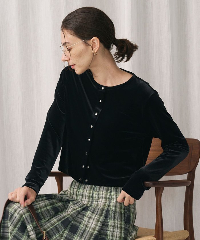 【ビューティ&ユース ユナイテッドアローズ/BEAUTY&YOUTH / UNITED ARROWS】のベロアコンパクト カーディガン インテリア・キッズ・メンズ・レディースファッション・服の通販 founy(ファニー) https://founy.com/ ファッション Fashion レディースファッション Fashion for Women トップス・カットソー Cut & Sew Tops カーディガン・羽織り Layered Style Cardigans ベロアトップス Velour Tops / Velvet-Look Items インナー Innerwear カーディガン Cardigan, Knitwear クロップド Cropped, Short Length コンパクト Compact, Small Size シルバー Silver, Metallic Silver ジャケット Jacket, Outerwear デニム Denim, Jeans Material トレンド Trend, Trending Now 人気 Popular, Best Seller ベロア Velour, Soft Velvet ボトム Bottoms, Lower Wear 羽織 Haori, Light Jacket おすすめ Recommended / Our Picks エレガント 上品 Elegant |ID: prp329100004653514 ipo3291000000034832319