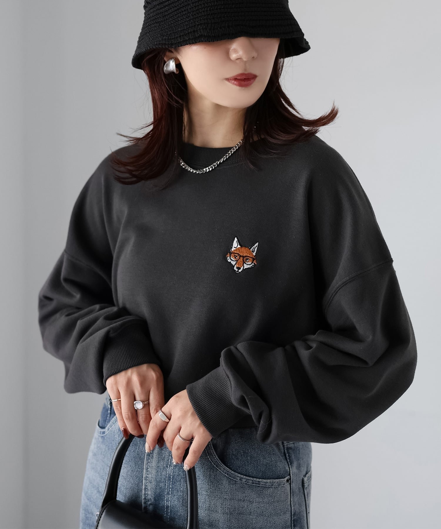 【リベリー/Riberry】のめがねキツネ胸刺繍スウェット インテリア・キッズ・メンズ・レディースファッション・服の通販 founy(ファニー) ファッション Fashion レディースファッション Fashion for Women トップス・カットソー Cut & Sew Tops レディースパーカー・カジュアルフーディー Casual Hoodies & Sweatshirts スウェット・クルーネックトップス Sweatshirts & Crewnecks / Relaxed Fit Sweat Tops 春 Spring 秋 Autumn 吸水 Absorbent, Quick-Dry シンプル Simple, Minimal スウェット / スエット Sweatshirt, Sweatwear スラックス Slacks, Dress Pants トレンド Trend, Trending Now トレーナー Sweatshirt, Trainer 人気 Popular, Best Seller ベーシック Basic, Essential メガネ Glasses, Eyewear ロング Long, Long-Length ワンポイント One Point, Statement Accent 冬 Winter / This Winter プチプライス・低価格 Affordable / Budget Price おすすめ Recommended / Our Picks チャコールグレー|ID: prp329100004653602 ipo3291000000034732883