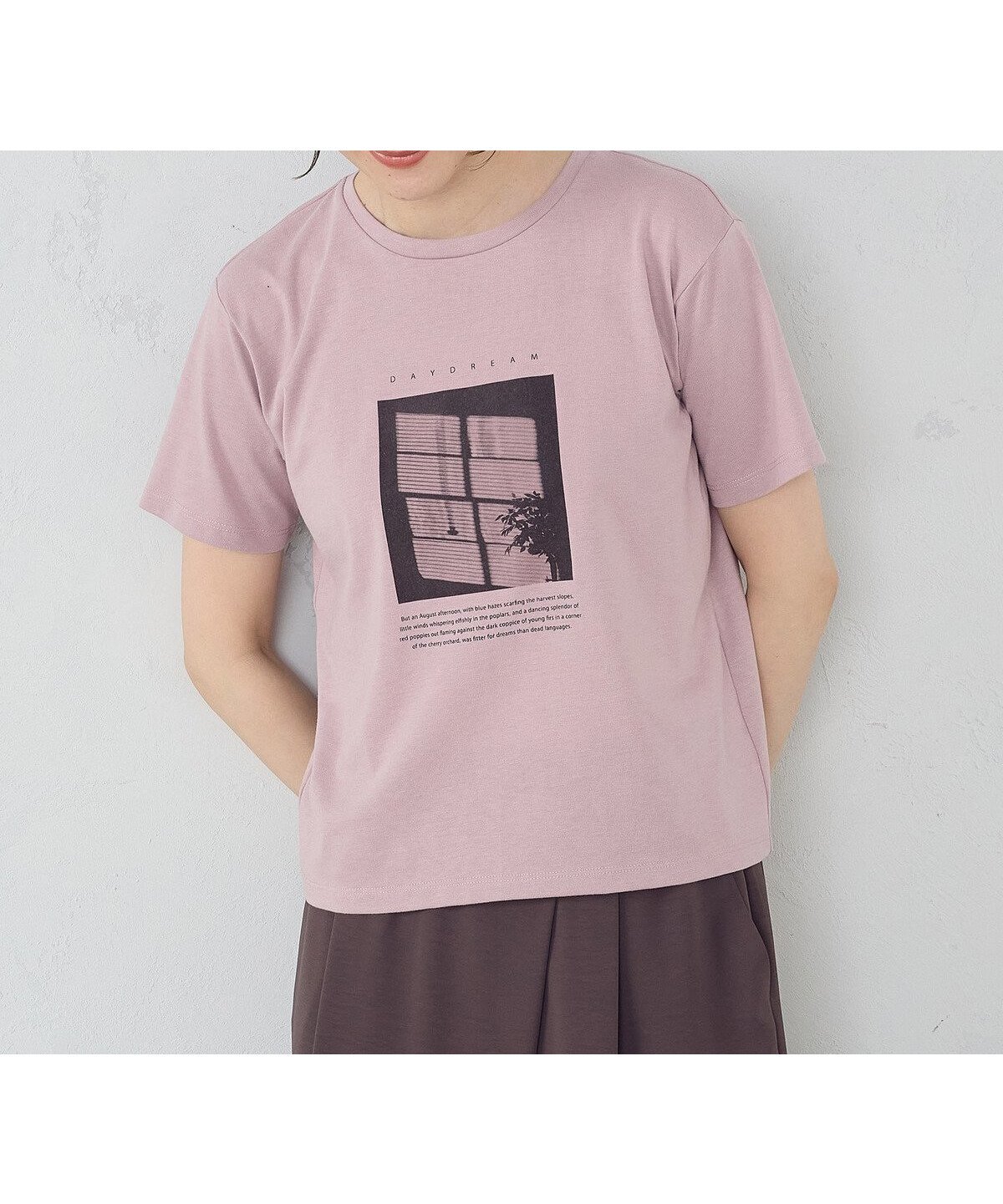 【コムサイズム/COMME CA ISM】のフォトプリント半袖Tシャツ インテリア・キッズ・メンズ・レディースファッション・服の通販 founy(ファニー) 　ファッション　Fashion　レディースファッション　Fashion for Women　トップス・カットソー　Cut & Sew Tops　シャツ・ブラウス・オフィスカジュアル　Elegant Blouses & Button-Ups　ロングTシャツ・Tシャツ　Longline T-Shirts & Tees　インナー　Innerwear　コンパクト　Compact, Small Size　フロント　Front, Front Design　プリント　Print, Printed Pattern　ポケット　Pocket, Pocket Detail　半袖　Short Sleeve, Half Sleeve　ピンク|ID: prp329100004653612 ipo3291000000033635860