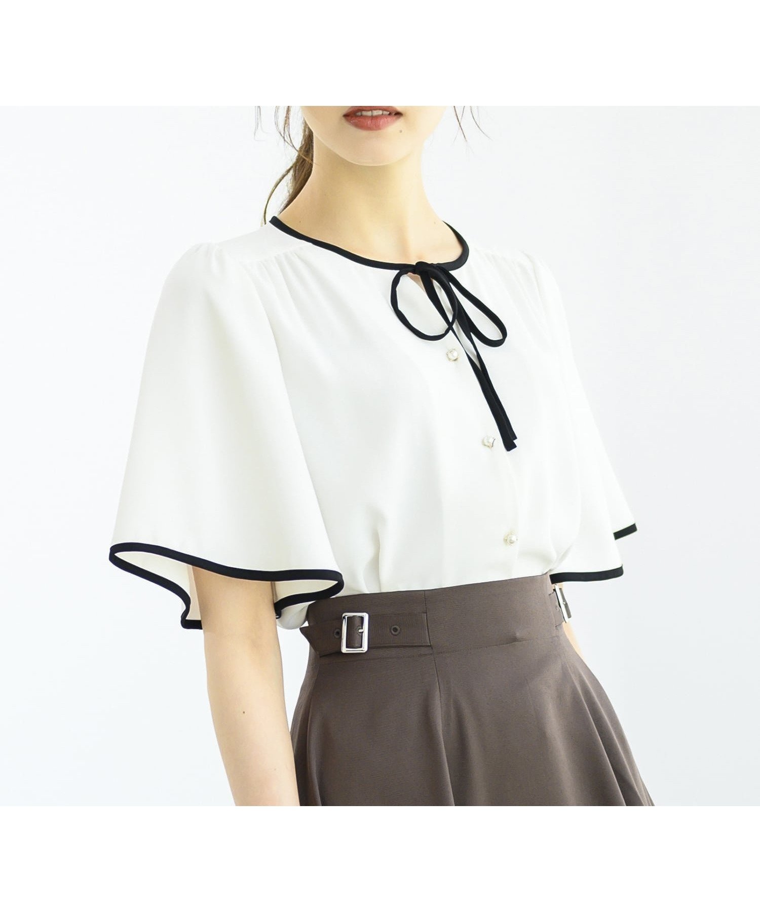 【ミッシュマッシュ/MISCH MASCH】の配色フレアスリーブブラウス 人気、トレンドファッション・服の通販 founy(ファニー) 　ファッション　Fashion　レディースファッション　Fashion for Women　トップス・カットソー　Cut & Sew Tops　シャツ・ブラウス・オフィスカジュアル　Elegant Blouses & Button-Ups　ギャザー　Gathered, Ruffled　スリーブ　Sleeve, Long Sleeve / Short Sleeve　パイピング　Piping, Trim Design　パール　Pearl, Pearl Accent　フレア　Flare, Flared　フロント　Front, Front Design　ヨーク　Yoke, Yoke Design　リボン　Ribbon, Bow　エレガント 上品　Elegant　 other-1|ID: prp329100004653846 ipo3291000000033638382