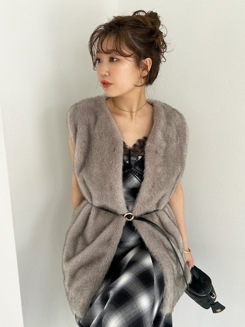 【フレイ アイディー/FRAY I.D】のベルトセットファージレ インテリア・キッズ・メンズ・レディースファッション・服の通販 founy(ファニー) 　ファッション　Fashion　レディースファッション　Fashion for Women　アウター　Coat / Outerwear Collection　トップス・カットソー　Cut & Sew Tops　ベスト&ジレ / 重ね着スタイル　Vests & Gilets　ベルト&ウエストマーク　Belts & Waist Accessories　エレガント 上品　Elegant　秋　Autumn　スタイリッシュ　Stylish, Fashionable　デニム　Denim, Jeans Material　トレンド　Trend, Trending Now　フェイクファー　Faux Fur, Imitation Fur　フロント　Front, Front Design　プリント　Print, Printed Pattern　ベーシック　Basic, Essential　半袖　Short Sleeve, Half Sleeve　ラグジュアリー　Luxury, Elegant　リアル　Real, Realistic　おすすめ　Recommended / Our Picks　GRY[006]|ID: prp329100004653850 ipo3291000000033638424