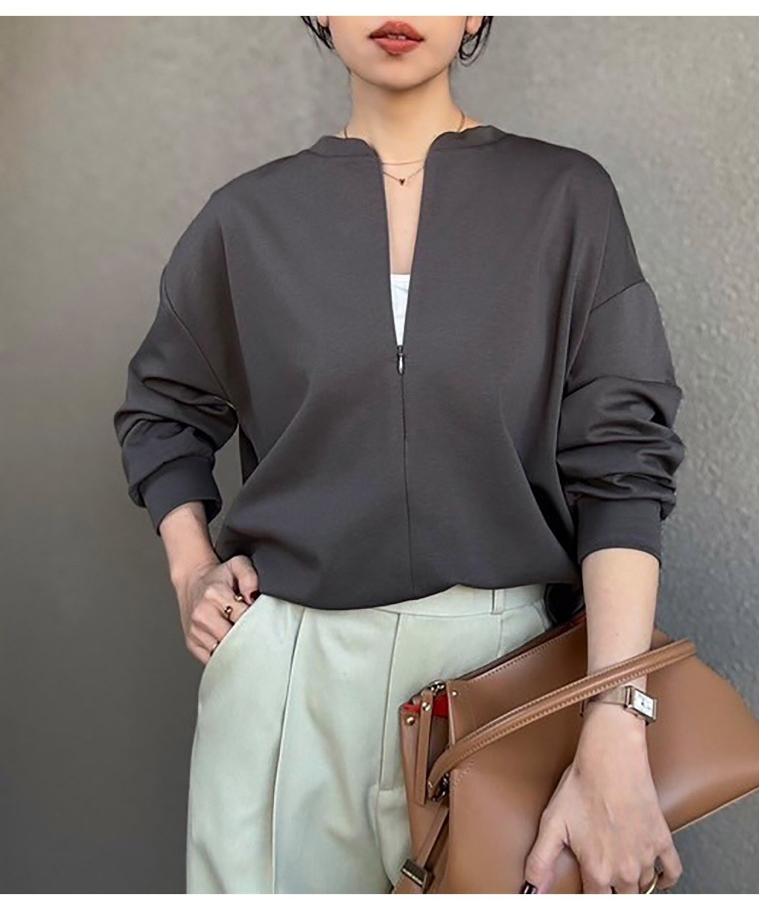 【スタイルドア/STYLEDOOR】のライトダンボールフロント2wayロングスリーブプルオーバー インテリア・キッズ・メンズ・レディースファッション・服の通販 founy(ファニー)  ファッション Fashion レディースファッション Fashion for Women トップス・カットソー Cut & Sew Tops カジュアルプルオーバー・ニットトップス Pullovers & Knit Tops / Casual Pullovers カットソー Cut and Sewn Top キャミソール Camisole, Spaghetti Strap Top シンプル Simple, Minimal スリット Slit, Slit Detail タンク Tank Top, Sleeveless Top デニム Denim, Jeans Material 長袖 Long Sleeve, Full Sleeve フロント Front, Front Design ボトム Bottoms, Lower Wear エレガント 上品 Elegant チャコール|ID: prp329100004653870 ipo3291000000033895326