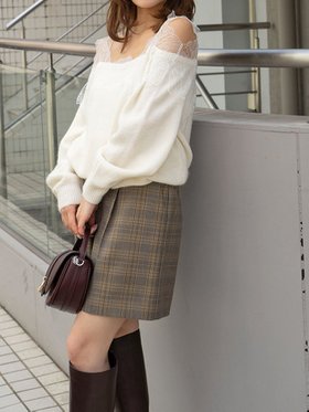 【スナイデル/SNIDEL】 レーストリミングニットプルオーバー人気、トレンドファッション・服の通販 founy(ファニー) ファッション Fashion レディースファッション Fashion for Women トップス・カットソー Cut & Sew Tops ニット Knit Tops & Sweaters カジュアルプルオーバー・ニットトップス Pullovers & Knit Tops / Casual Pullovers おすすめ Recommended / Our Picks ショルダー Shoulder, Shoulder Strap ストレート Straight, Straight Cut スマート Smart, Elegant デコルテ Décolleté, Neckline ドッキング Docking, Mixed Material リーフ Leaf, Botanical Leaf レース Lace, Lace Fabric |ID:prp329100004653875