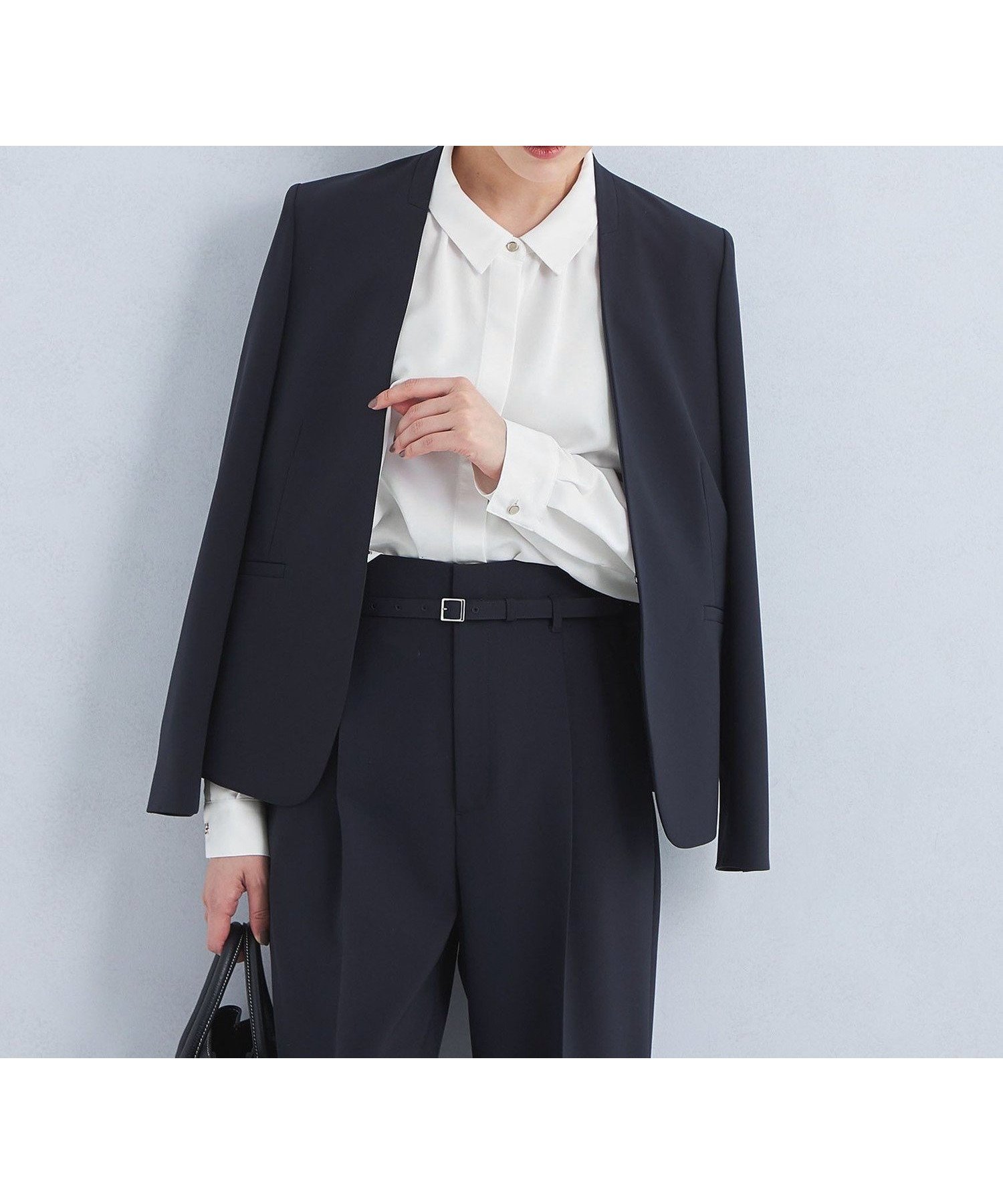 【ユナイテッドアローズ/UNITED ARROWS】の襟付き ワイド ロングスリーブ シャツ インテリア・キッズ・メンズ・レディースファッション・服の通販 founy(ファニー) 　ファッション　Fashion　レディースファッション　Fashion for Women　トップス・カットソー　Cut & Sew Tops　シャツ・ブラウス・オフィスカジュアル　Elegant Blouses & Button-Ups　春　Spring　ギャザー　Gathered, Ruffled　スリーブ　Sleeve, Long Sleeve / Short Sleeve　フェミニン　Feminine, Girly　フロント　Front, Front Design　ボトム　Bottoms, Lower Wear　羽織　Haori, Light Jacket　ロング　Long, Long-Length　ワイド　Wide, Wide Fit　冬　Winter / This Winter　アウトレット　Outlet / Clearance　おすすめ　Recommended / Our Picks　エレガント 上品　Elegant　ビジネス 仕事 通勤　Business / Work / Commuting　OFF WHITE|ID: prp329100004654042 ipo3291000000034265706