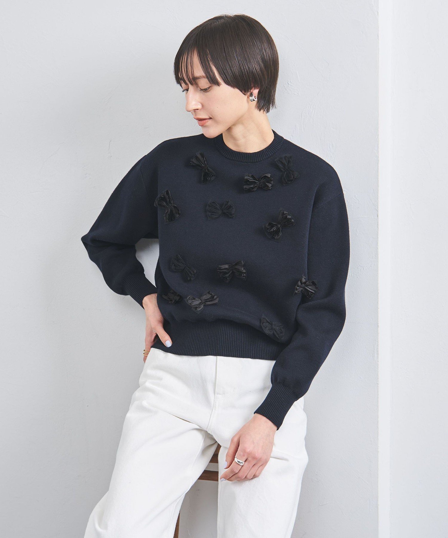 【ユナイテッドアローズ/UNITED ARROWS】の3D リボン クルーネック ニット インテリア・キッズ・メンズ・レディースファッション・服の通販 founy(ファニー) 　ファッション　Fashion　レディースファッション　Fashion for Women　トップス・カットソー　Cut & Sew Tops　ニット　Knit Tops & Sweaters　おすすめ　Recommended / Our Picks　スウェット / スエット　Sweatshirt, Sweatwear　タフタ　Taffeta, Structured Fabric　チュール　Tulip, Tulip Motif　デニム　Denim, Jeans Material　フェミニン　Feminine, Girly　ベスト　Vest, Waistcoat　モチーフ　Motif, Design Theme　リボン　Ribbon, Bow　ワイド　Wide, Wide Fit　NAVY|ID: prp329100004654069 ipo3291000000033643029
