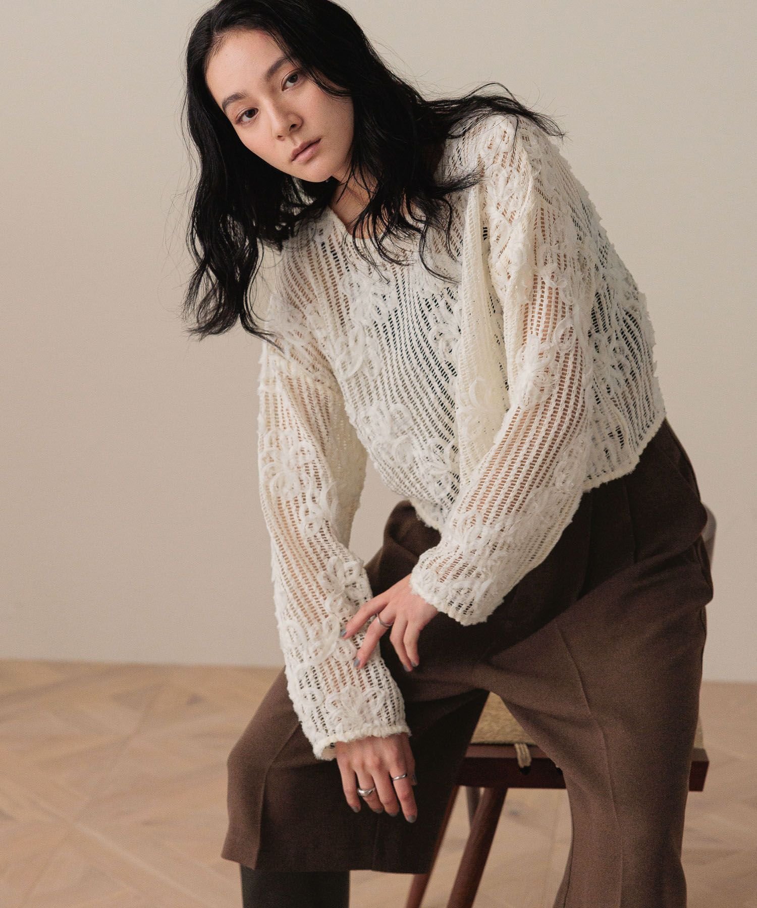 【ローリーズファーム/LOWRYS FARM】の3DレースプルオーバーLS インテリア・キッズ・メンズ・レディースファッション・服の通販 founy(ファニー) 　ファッション　Fashion　レディースファッション　Fashion for Women　トップス・カットソー　Cut & Sew Tops　カジュアルプルオーバー・ニットトップス　Pullovers & Knit Tops / Casual Pullovers　チュール　Tulip, Tulip Motif　デニム　Denim, Jeans Material　バランス　Balance, Style Balance　ボトム　Bottoms, Lower Wear　レース　Lace, Lace Fabric　ワイド　Wide, Wide Fit　アイボリー|ID: prp329100004654219 ipo3291000000033647134