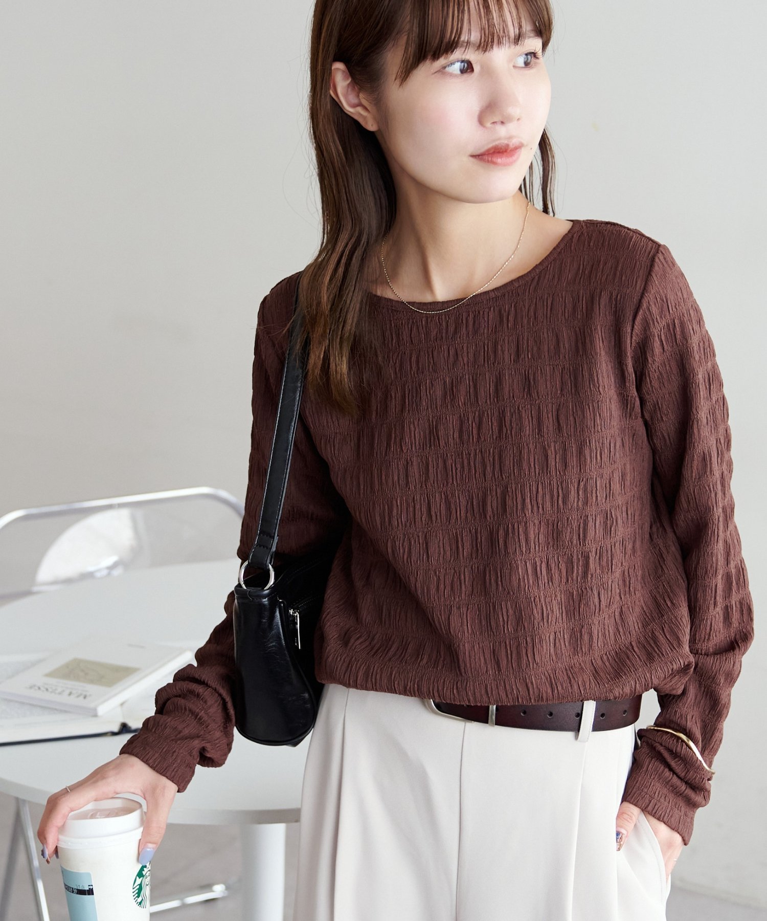 【ディスコート/Discoat】の生地シャーリングロングスリーブ インテリア・キッズ・メンズ・レディースファッション・服の通販 founy(ファニー) 　ファッション　Fashion　レディースファッション　Fashion for Women　アクセサリー　Fashion Accessories　コンパクト　Compact, Small Size　シャーリング　Shirring, Ruched　シンプル　Simple, Minimal　ベーシック　Basic, Essential　秋　Autumn　ブラウン|ID: prp329100004654265 ipo3291000000033940868
