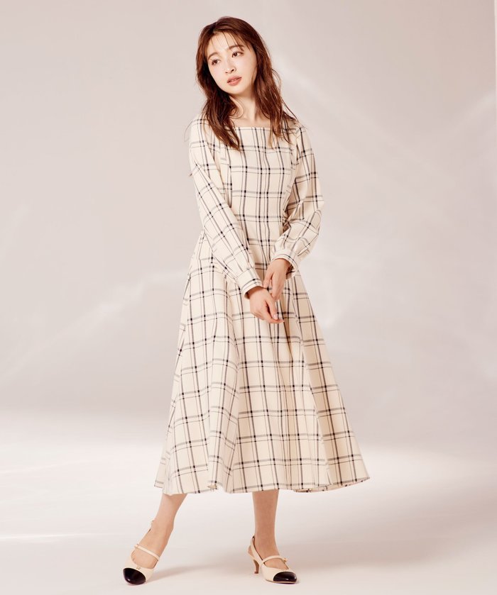 【ジルバイジルスチュアート/JILL by JILLSTUART】のバイカラーステッチフレアーワンピース インテリア・キッズ・メンズ・レディースファッション・服の通販 founy(ファニー) https://founy.com/ ファッション Fashion レディースファッション Fashion for Women ワンピース Dresses シンプル Simple, Minimal スクエア Square, Square Shape チェック Check, Plaid, Tartan デコルテ Décolleté, Neckline デニム Denim, Jeans Material フレア Flare, Flared 春 Spring |ID: prp329100004654353 ipo3291000000033650489