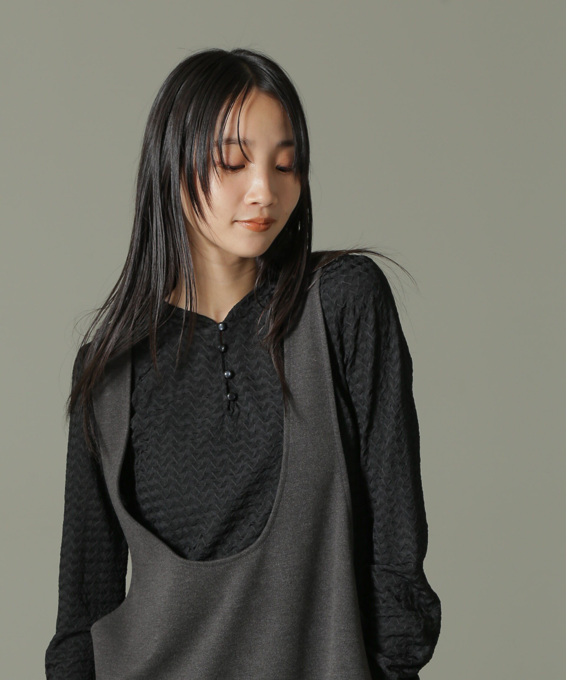 【ナノ ユニバース/nano universe】の前後2WAYシャーリングカットトップス インテリア・キッズ・メンズ・レディースファッション・服の通販 founy(ファニー) 　ファッション　Fashion　レディースファッション　Fashion for Women　トップス・カットソー　Cut & Sew Tops　インナー　Innerwear　ウォッシャブル　Machine Washable　シアー　Sheer, See-Through　ジャケット　Jacket, Outerwear　スラックス　Slacks, Dress Pants　トレンド　Trend, Trending Now　おすすめ　Recommended / Our Picks　エレガント 上品　Elegant　2025年　2025　2025春夏・S/S　Spring/Summer 2025 SS25　ブラック|ID: prp329100004655547 ipo3291000000033671654