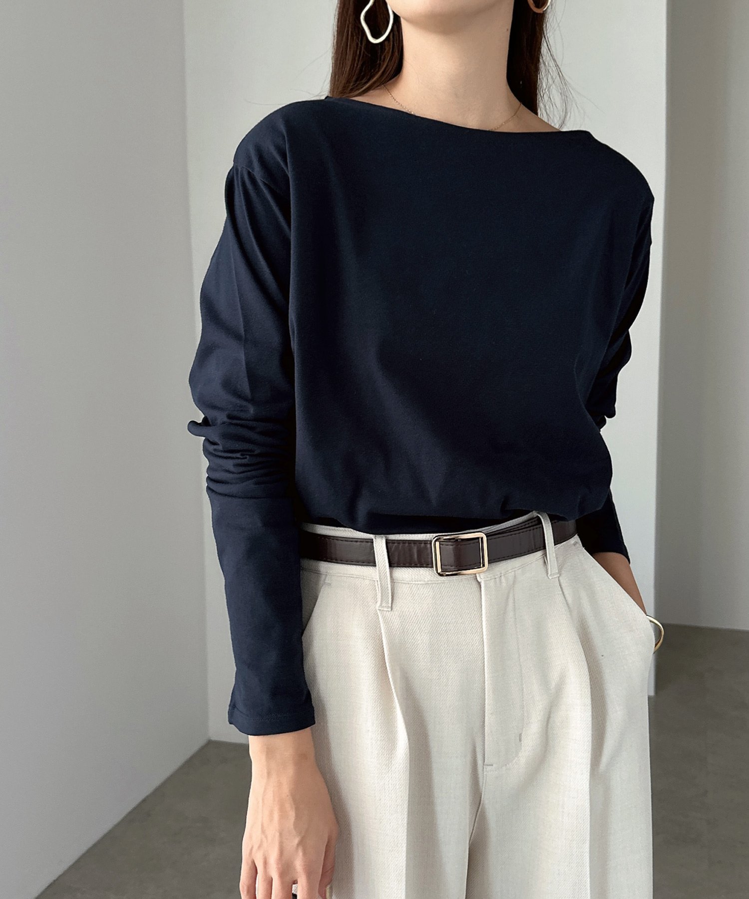 【アンドミー/andme】のボートネック 長袖 トップス インテリア・キッズ・メンズ・レディースファッション・服の通販 founy(ファニー) 　ファッション　Fashion　レディースファッション　Fashion for Women　トップス・カットソー　Cut & Sew Tops　おすすめ　Recommended / Our Picks　カットソー　Cut and Sewn Top　シンプル　Simple, Minimal　ラウンド　Round, Round Neck　エレガント 上品　Elegant　長袖　Long Sleeve, Full Sleeve　ネイビー|ID: prp329100004655658 ipo3291000000033837274