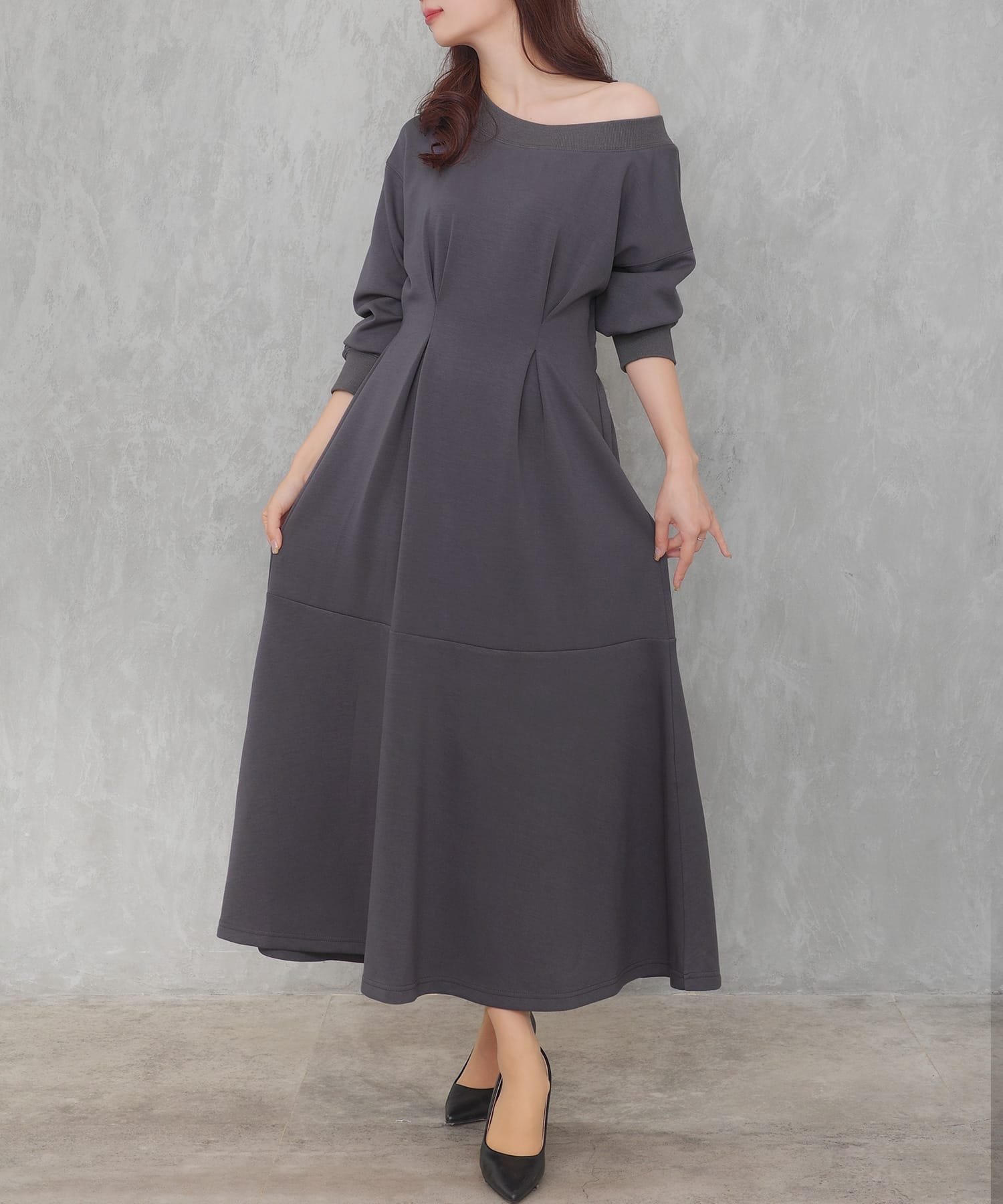 【ジュノア/JUNOAH】のセネア セミフレアワンピース インテリア・キッズ・メンズ・レディースファッション・服の通販 founy(ファニー) 　ファッション　Fashion　レディースファッション　Fashion for Women　ワンピース　Dresses　チャコール|ID: prp329100004655729 ipo3291000000033673762