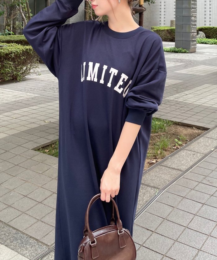 【クリア/clear】のロゴスウェットIラインロングワンピース インテリア・キッズ・メンズ・レディースファッション・服の通販 founy(ファニー) https://founy.com/ ファッション Fashion レディースファッション Fashion for Women ワンピース Dresses キャップ Cap, Baseball Cap スウェット / スエット Sweatshirt, Sweatwear スニーカー Sneakers, Trainers スリット Slit, Slit Detail ダウン Down, Puffer プリント Print, Printed Pattern ベスト Vest, Waistcoat おすすめ Recommended / Our Picks |ID: prp329100004655743 ipo3291000000033968943