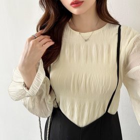 【ココモモ/COCOMOMO】の【新色登場!】 透け感シャーリング ブラウス シフォン フリル ラウンドネック 人気、トレンドファッション・服の通販 founy(ファニー) ファッション Fashion レディースファッション Fashion for Women トップス・カットソー Cut & Sew Tops シャツ・ブラウス・オフィスカジュアル Elegant Blouses & Button-Ups シアー Sheer, See-Through シフォン Chiffon, Lightweight Fabric シャーリング Shirring, Ruched フリル Frill, Ruffle ラウンド Round, Round Neck |ID:prp329100004655745