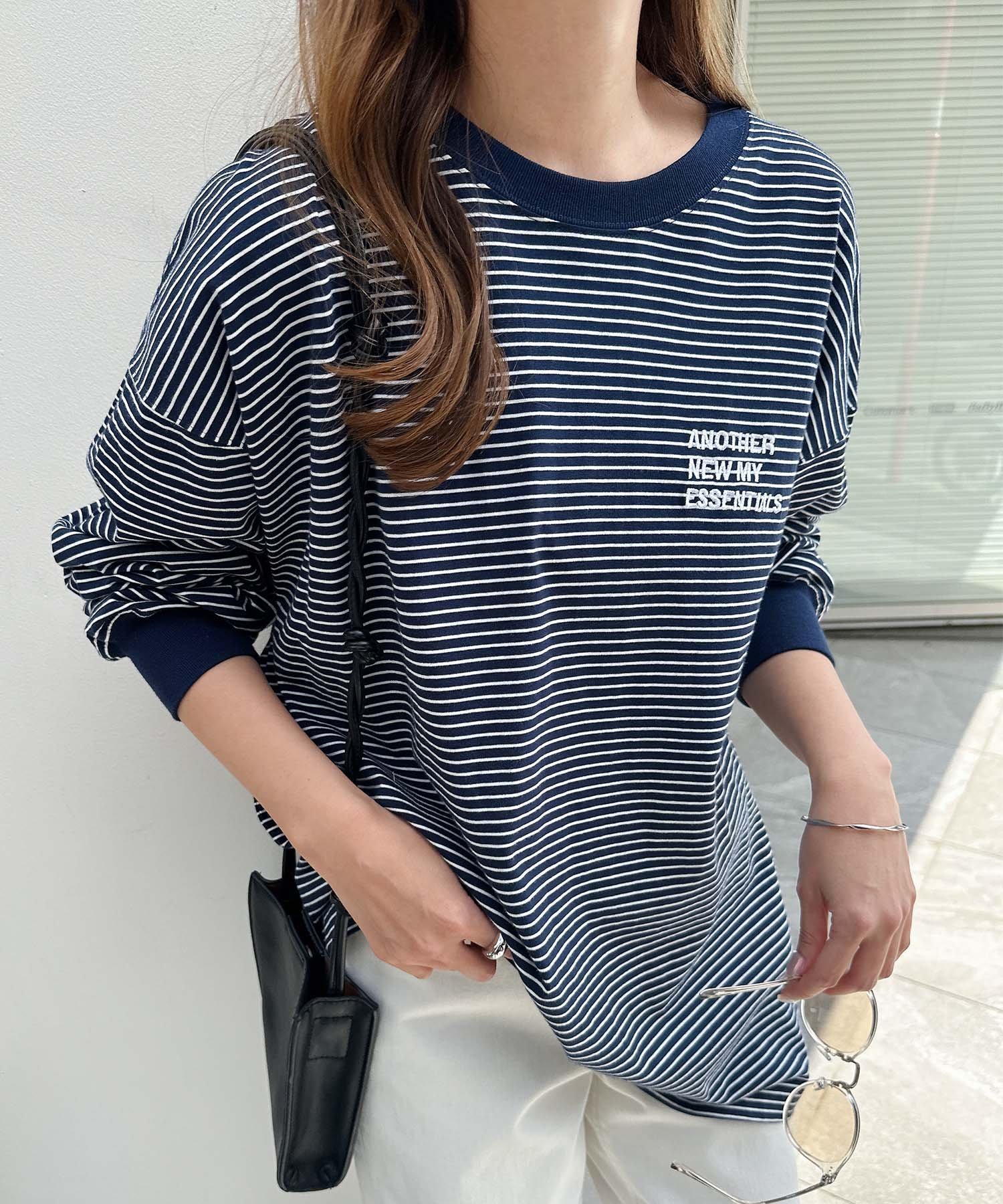 【アンドミー/andme】のANME ロゴ 刺繍 エンブロイダリー ボーダー 長袖 Tシャツ ANME アンメ インテリア・キッズ・メンズ・レディースファッション・服の通販 founy(ファニー) 　ファッション　Fashion　レディースファッション　Fashion for Women　トップス・カットソー　Cut & Sew Tops　シャツ・ブラウス・オフィスカジュアル　Elegant Blouses & Button-Ups　ロングTシャツ・Tシャツ　Longline T-Shirts & Tees　エンブロイダリー　Embroidery Design　長袖　Long Sleeve, Full Sleeve　ボーダー　Border, Stripe　別注　Limited Edition, Custom Order　ネイビー×オフホワイト|ID: prp329100004655747 ipo3291000000034247402