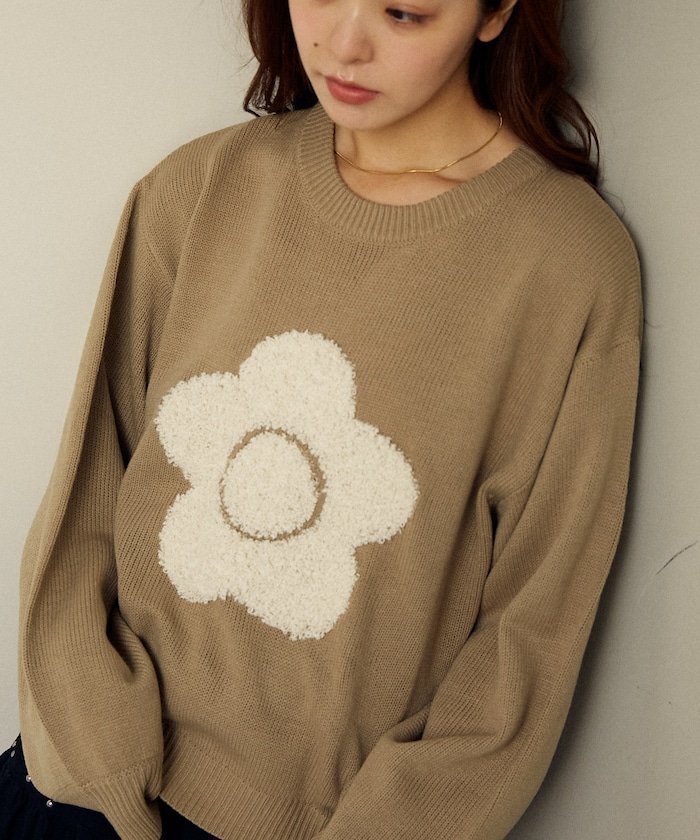 【フリークスストア/FREAK'S STORE】の相良 フラワーモチーフ アート ジャガードニット 限定展開 25AW インテリア・キッズ・メンズ・レディースファッション・服の通販 founy(ファニー) 　ファッション　Fashion　レディースファッション　Fashion for Women　トップス・カットソー　Cut & Sew Tops　ニット　Knit Tops & Sweaters　花柄・フラワープリント・モチーフ　Floral Prints & Motifs / Flower Pattern Tops　アクリル　Acrylic Material　スペシャル　Special, Limited Edition　スラックス　Slacks, Dress Pants　デニム　Denim, Jeans Material　バレエ　Ballet, Ballet Style　フェミニン　Feminine, Girly　フラワー　Flower, Floral　ミニスカート　Mini Skirt, Short Skirt　モチーフ　Motif, Design Theme　リアル　Real, Realistic　A/W・秋冬　Autumn/Winter　冬　Winter / This Winter　おすすめ　Recommended / Our Picks　2025年　2025　2025-2026秋冬・A/W　Autumn/Winter 2025–26 AW25–26　ベージュ|ID: prp329100004655750 ipo3291000000033674038