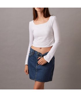 【カルバンクライン/Calvin Klein】のCalvin Klein Jeans/【公式ショップ】 カルバンクライン スクエアネックロングスリーブプルオーバー Calvin Klein Jeans J225097 人気、トレンドファッション・服の通販 founy(ファニー) ファッション Fashion レディースファッション Fashion for Women トップス・カットソー Cut & Sew Tops カジュアルプルオーバー・ニットトップス Pullovers & Knit Tops / Casual Pullovers クロップド Cropped, Short Length スクエア Square, Square Shape デコルテ Décolleté, Neckline トレンド Trend, Trending Now バランス Balance, Style Balance フィット Fit, Slim Fit |ID:prp329100004655811