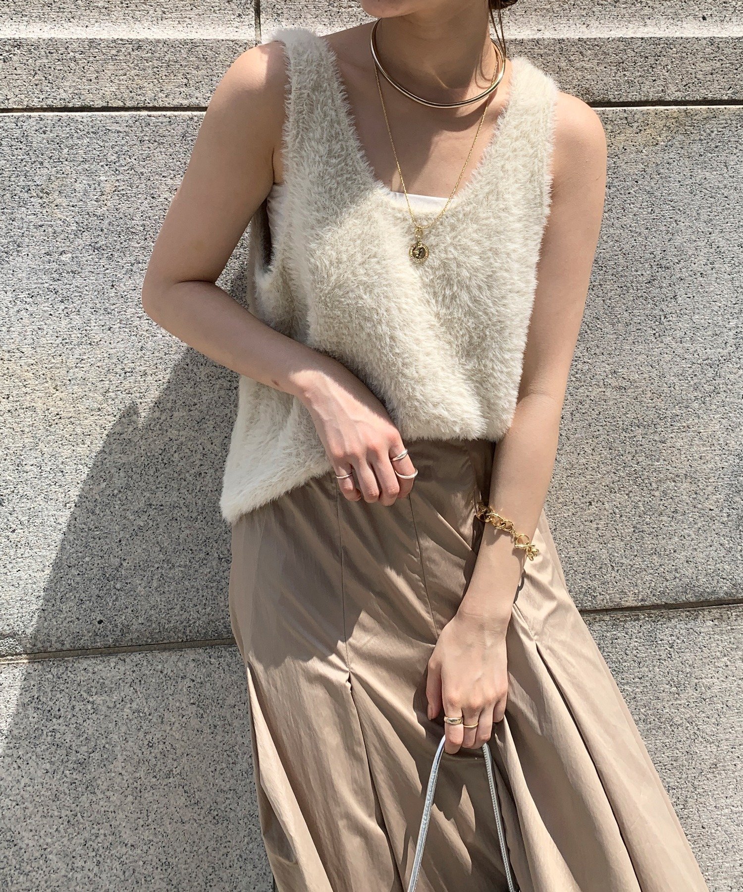 【ドゥドゥ/DouDou】の前後2WAYシャギーニットタンクベスト インテリア・キッズ・メンズ・レディースファッション・服の通販 founy(ファニー) 　ファッション　Fashion　レディースファッション　Fashion for Women　アウター　Coat / Outerwear Collection　トップス・カットソー　Cut & Sew Tops　ニット　Knit Tops & Sweaters　ベスト&ジレ / 重ね着スタイル　Vests & Gilets　インナー　Innerwear　カットソー　Cut and Sewn Top　キャミ　Camisole, Cami Top　トレンド　Trend, Trending Now　ベスト　Vest, Waistcoat　ベーシック　Basic, Essential　A/W・秋冬　Autumn/Winter　冬　Winter / This Winter　再入荷　Restock / Back in Stock　おすすめ　Recommended / Our Picks　2025年　2025　2025-2026秋冬・A/W　Autumn/Winter 2025–26 AW25–26　アイボリー|ID: prp329100004655994 ipo3291000000033676660