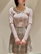 【スナイデル/SNIDEL】の【WEB限定カラーあり】フリルドッキングニットプルオーバー 人気、トレンドファッション・服の通販 founy(ファニー) ファッション Fashion レディースファッション Fashion for Women トップス・カットソー Cut & Sew Tops ニット Knit Tops & Sweaters カジュアルプルオーバー・ニットトップス Pullovers & Knit Tops / Casual Pullovers ウェーブ Wavy Pattern カーディガン Cardigan, Knitwear コンパクト Compact, Small Size ストレート Straight, Straight Cut スマート Smart, Elegant デニム Denim, Jeans Material ドッキング Docking, Mixed Material フェミニン Feminine, Girly フリル Frill, Ruffle リブニット Rib Knit, Ribbed Knit リボン Ribbon, Bow おすすめ Recommended / Our Picks thumbnail LPNK[061]|ID: prp329100004656030 ipo3291000000035079168