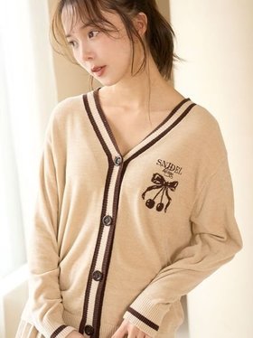 【スナイデル ホーム/SNIDEL HOME】のチェリーシリーズカーディガン 人気、トレンドファッション・服の通販 founy(ファニー) ファッション Fashion レディースファッション Fashion for Women トップス・カットソー Cut & Sew Tops カーディガン・羽織り Layered Style Cardigans おすすめ Recommended / Our Picks カーディガン Cardigan, Knitwear チェリー Cherry, Cherry Pattern トレンド Trend, Trending Now リボン Ribbon, Bow リラックス Relax, Relaxed Fit ワンポイント One Point, Statement Accent 秋 Autumn |ID:prp329100004657631