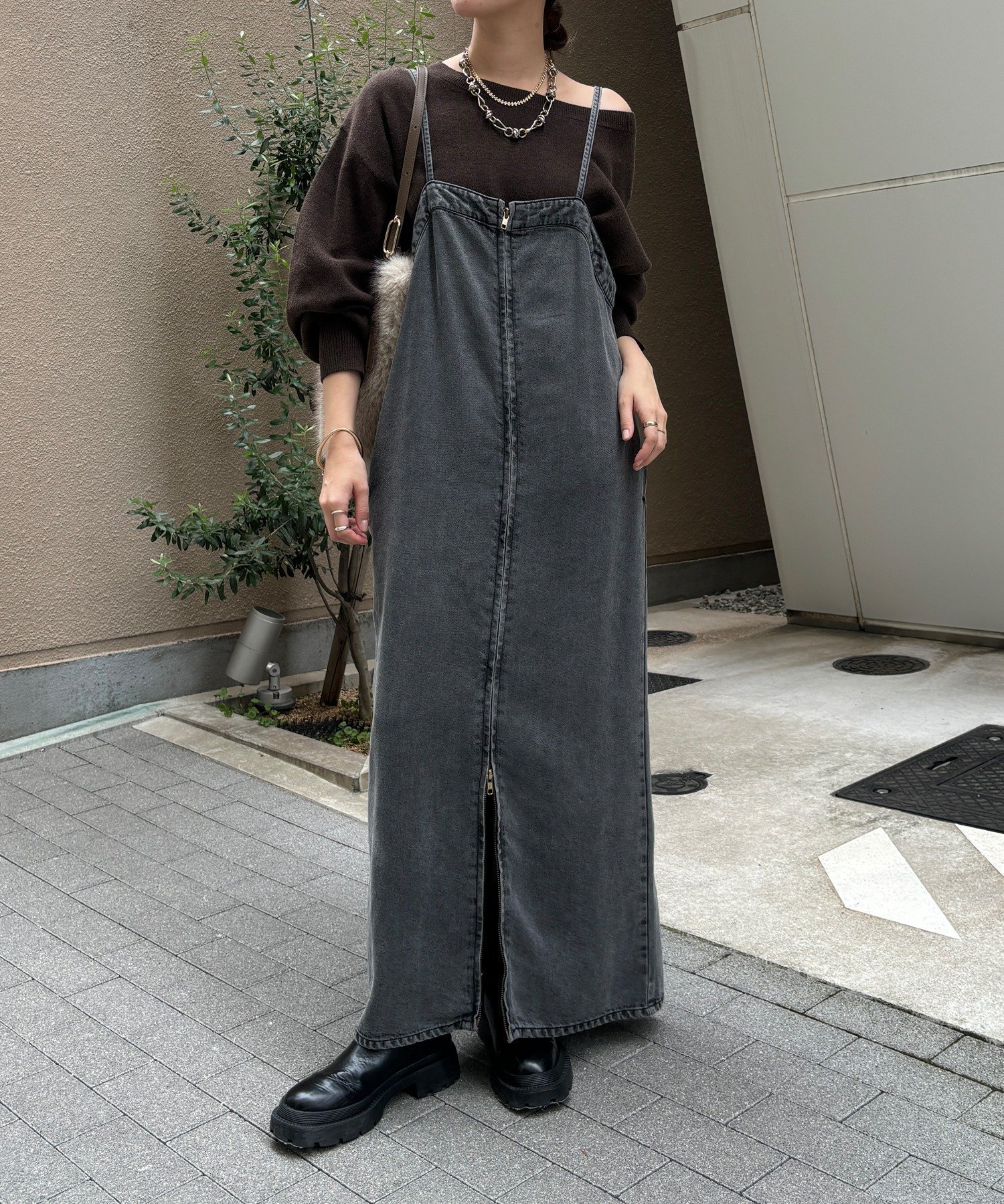 【ドゥドゥ/DouDou】の【完売カラー再追加!/サイズ展開あり/細見え】リヨセルデニムジャンスカ インテリア・キッズ・メンズ・レディースファッション・服の通販 founy(ファニー) 　ファッション　Fashion　レディースファッション　Fashion for Women　スマート　Smart, Elegant　センター　Center, Center Line　デニム　Denim, Jeans Material　フロント　Front, Front Design　A/W・秋冬　Autumn/Winter　冬　Winter / This Winter　再入荷　Restock / Back in Stock　2025年　2025　2025-2026秋冬・A/W　Autumn/Winter 2025–26 AW25–26　ブラック|ID: prp329100004657953 ipo3291000000034588007