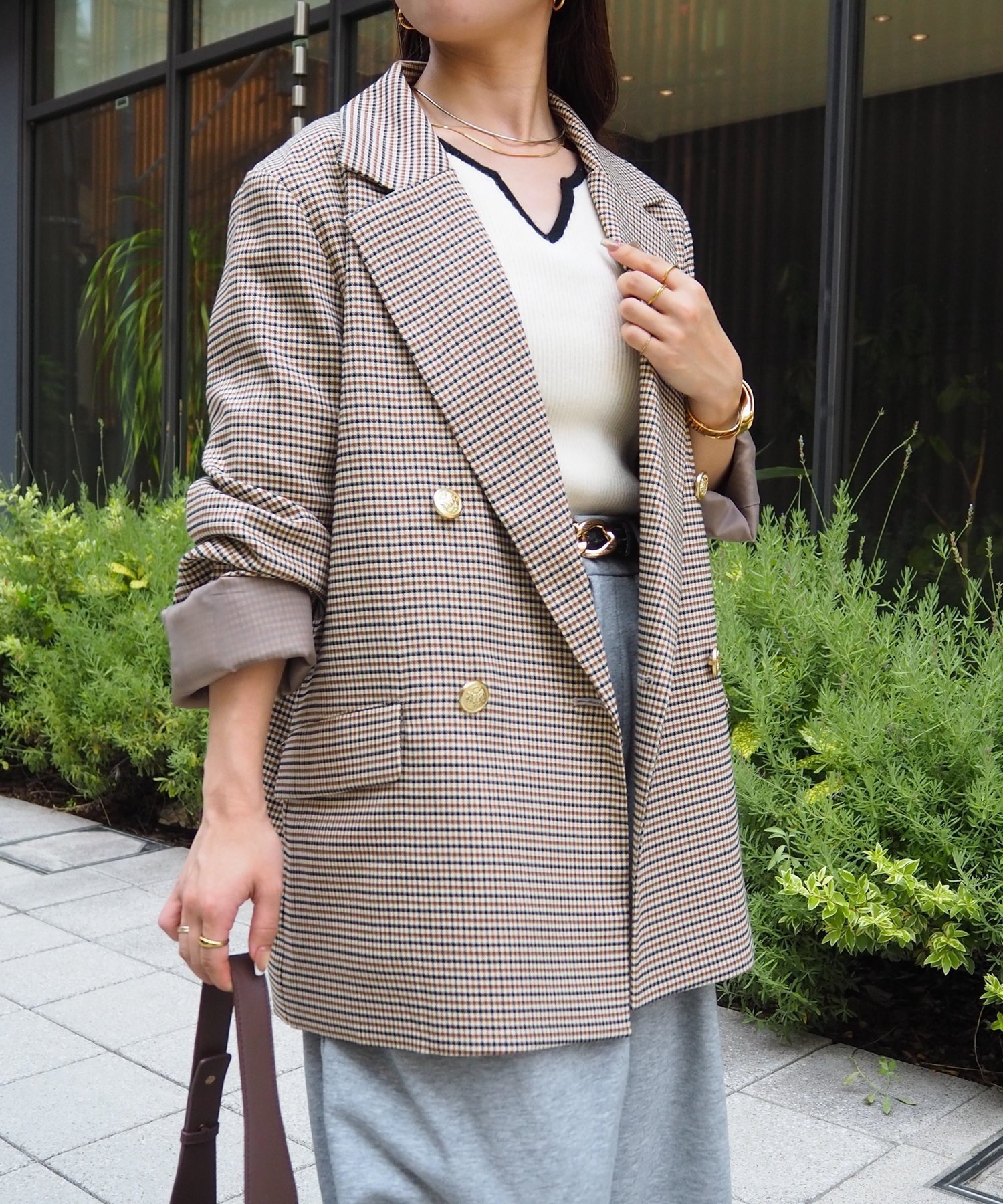 【ゼヴォン/Thevon】のGOLDボタンテーラードジャケット インテリア・キッズ・メンズ・レディースファッション・服の通販 founy(ファニー) 　ファッション　Fashion　レディースファッション　Fashion for Women　アウター　Coat / Outerwear Collection　レディースジャケット・軽アウター　Jackets　テーラードジャケット / 通勤・きれいめスタイル　Tailored Jackets & Blazers　2025年　2025　2025-2026秋冬・A/W　Autumn/Winter 2025–26 AW25–26　ジャケット　Jacket, Outerwear　スタイリッシュ　Stylish, Fashionable　ストライプ　Stripe, Striped Pattern　スラックス　Slacks, Dress Pants　デニム　Denim, Jeans Material　エレガント 上品　Elegant　定番　Standard, Basic Item　春　Spring　羽織　Haori, Light Jacket　ベージュその他2|ID: prp329100004658413 ipo3291000000033713397