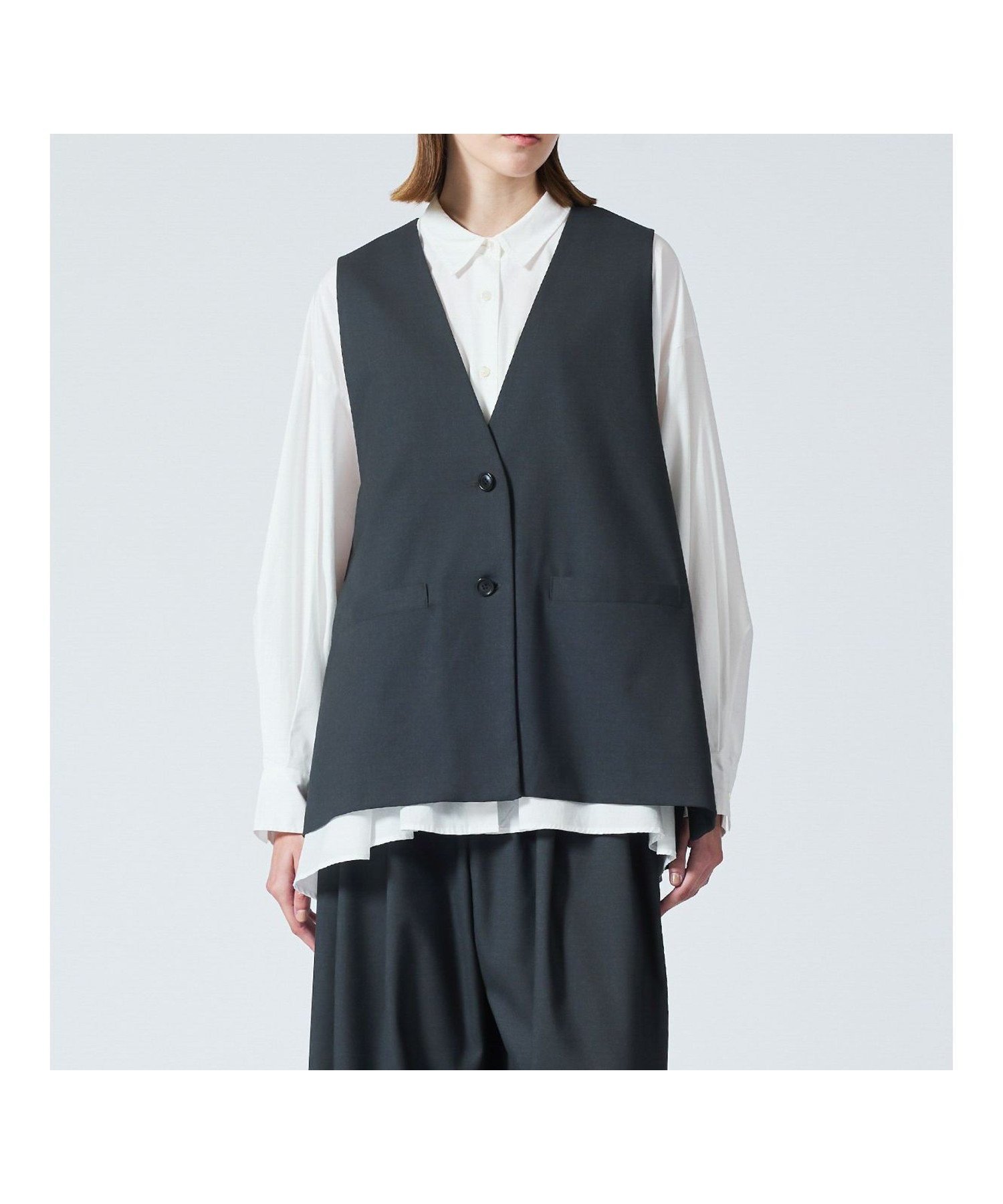 【マーコート/MARcourt】のmizuiro ind ディープVネックワイドベスト 人気、トレンドファッション・服の通販 founy(ファニー) 　ファッション　Fashion　レディースファッション　Fashion for Women　アウター　Coat / Outerwear Collection　トップス・カットソー　Cut & Sew Tops　ベスト&ジレ / 重ね着スタイル　Vests & Gilets　Vネックトップス　V-Neck Tops / V-Cut Neckline Shirts　ストレッチ　Stretch, Stretchy Fabric　スリット　Slit, Slit Detail　ノースリーブ　Sleeveless, No-Sleeve　フロント　Front, Front Design　ポケット　Pocket, Pocket Detail　ワイド　Wide, Wide Fit　今季　This Season, Current Season　再入荷　Restock / Back in Stock　無地　Plain, Solid Color　秋　Autumn　 other-1|ID: prp329100004659134 ipo3291000000033818787
