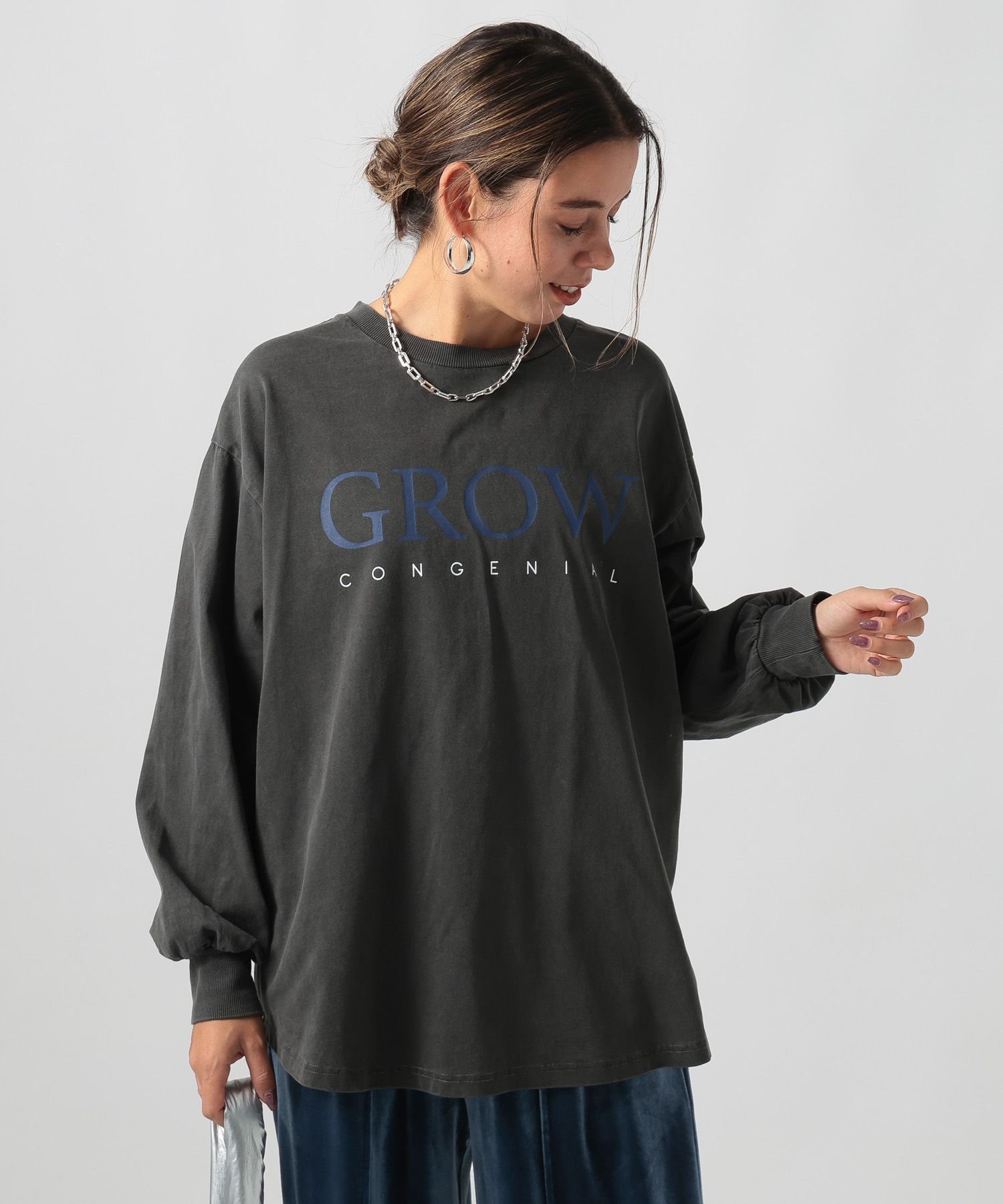 【ベイフロー/BAYFLOW】のオーバーサイズ ピグメントロゴロンT インテリア・キッズ・メンズ・レディースファッション・服の通販 founy(ファニー) 　ファッション　Fashion　レディースファッション　Fashion for Women　トップス・カットソー　Cut & Sew Tops　ロングTシャツ・Tシャツ　Longline T-Shirts & Tees　おすすめ　Recommended / Our Picks　シンプル　Simple, Minimal　タイトスカート　Pencil Skirt, Tight Skirt　A/W・秋冬　Autumn/Winter　チャコール18|ID: prp329100004659662 ipo3291000000033722449