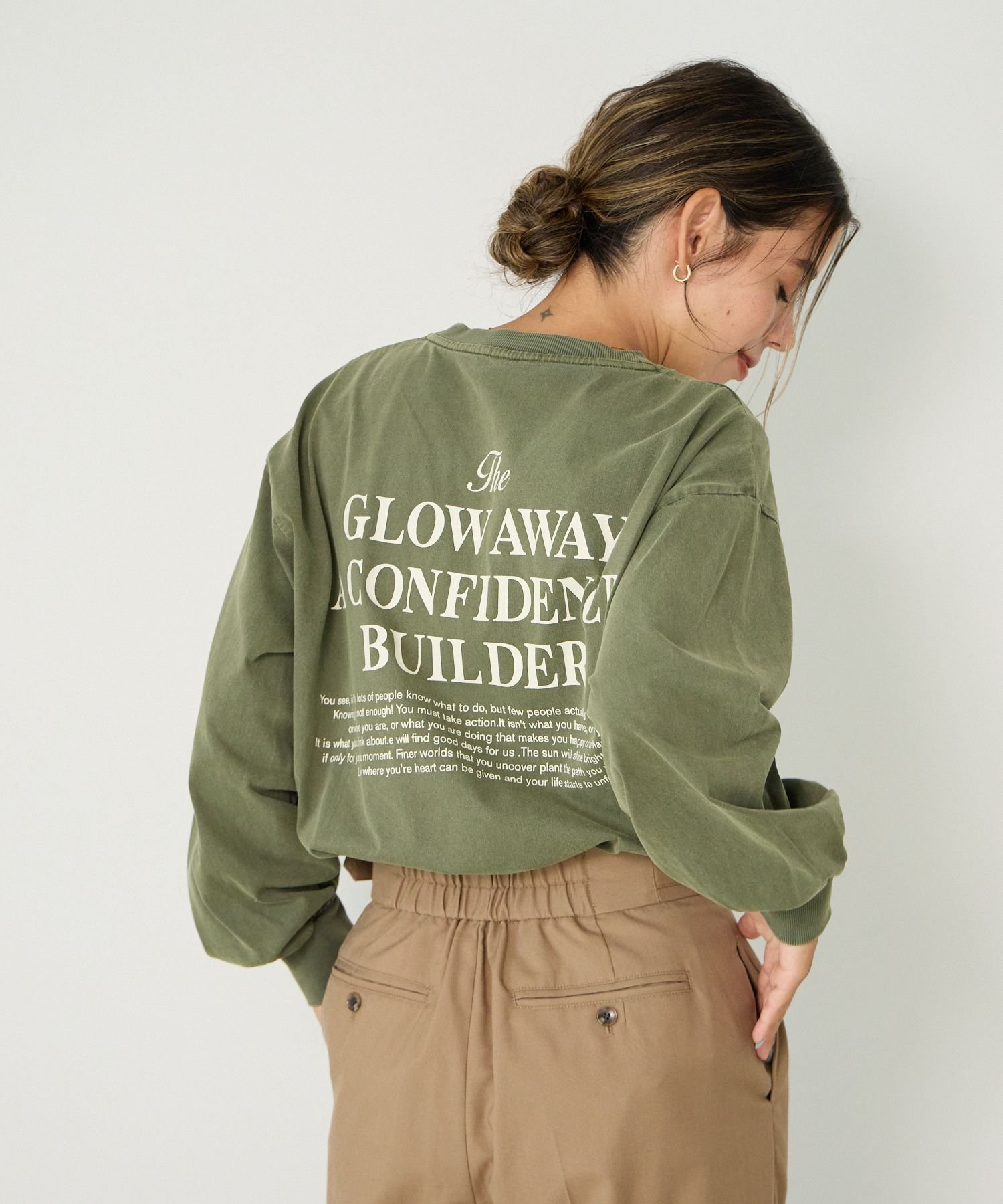 【ベイフロー/BAYFLOW】のオーバーサイズ ピグメントロゴロンT インテリア・キッズ・メンズ・レディースファッション・服の通販 founy(ファニー) 　ファッション　Fashion　レディースファッション　Fashion for Women　トップス・カットソー　Cut & Sew Tops　ロングTシャツ・Tシャツ　Longline T-Shirts & Tees　おすすめ　Recommended / Our Picks　シンプル　Simple, Minimal　タイトスカート　Pencil Skirt, Tight Skirt　A/W・秋冬　Autumn/Winter　カーキ78|ID: prp329100004659662 ipo3291000000033722452