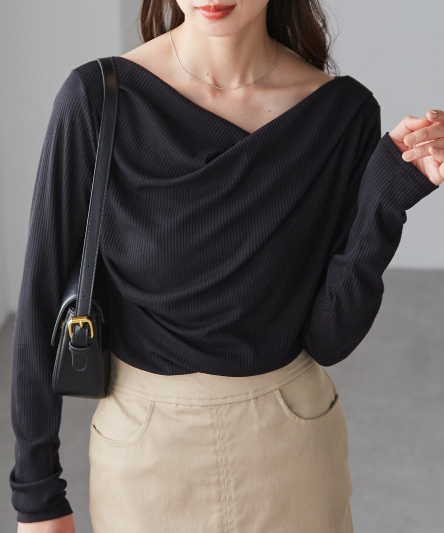 【ラナン/Ranan】のRanan/ドレープオフショルリブロンT インテリア・キッズ・メンズ・レディースファッション・服の通販 founy(ファニー) 　ファッション　Fashion　レディースファッション　Fashion for Women　トップス・カットソー　Cut & Sew Tops　ロングTシャツ・Tシャツ　Longline T-Shirts & Tees　カシュクール　Wrap Design　シンプル　Simple, Minimal　ジャケット　Jacket, Outerwear　タイトスカート　Pencil Skirt, Tight Skirt　デコルテ　Décolleté, Neckline　トレンド　Trend, Trending Now　ドレープ　Drape, Draping Fabric　フィット　Fit, Slim Fit　フェミニン　Feminine, Girly　ベーシック　Basic, Essential　ボーダー　Border, Stripe　ポケット　Pocket, Pocket Detail　エレガント 上品　Elegant　BL|ID: prp329100004660288 ipo3291000000033888463